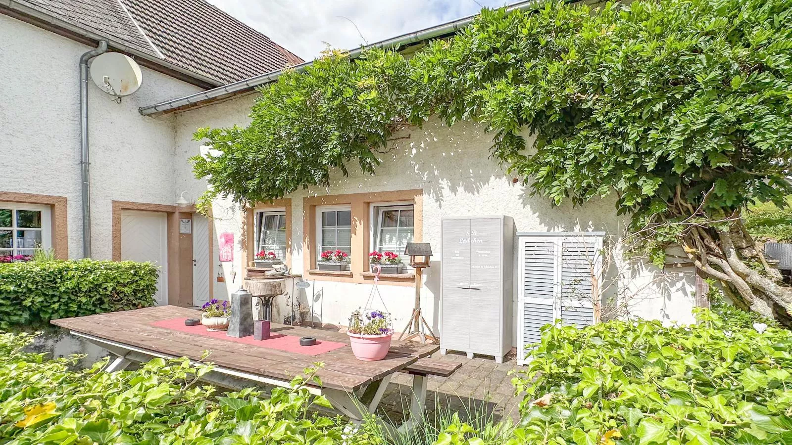 Enjoy 2-Exterior summer