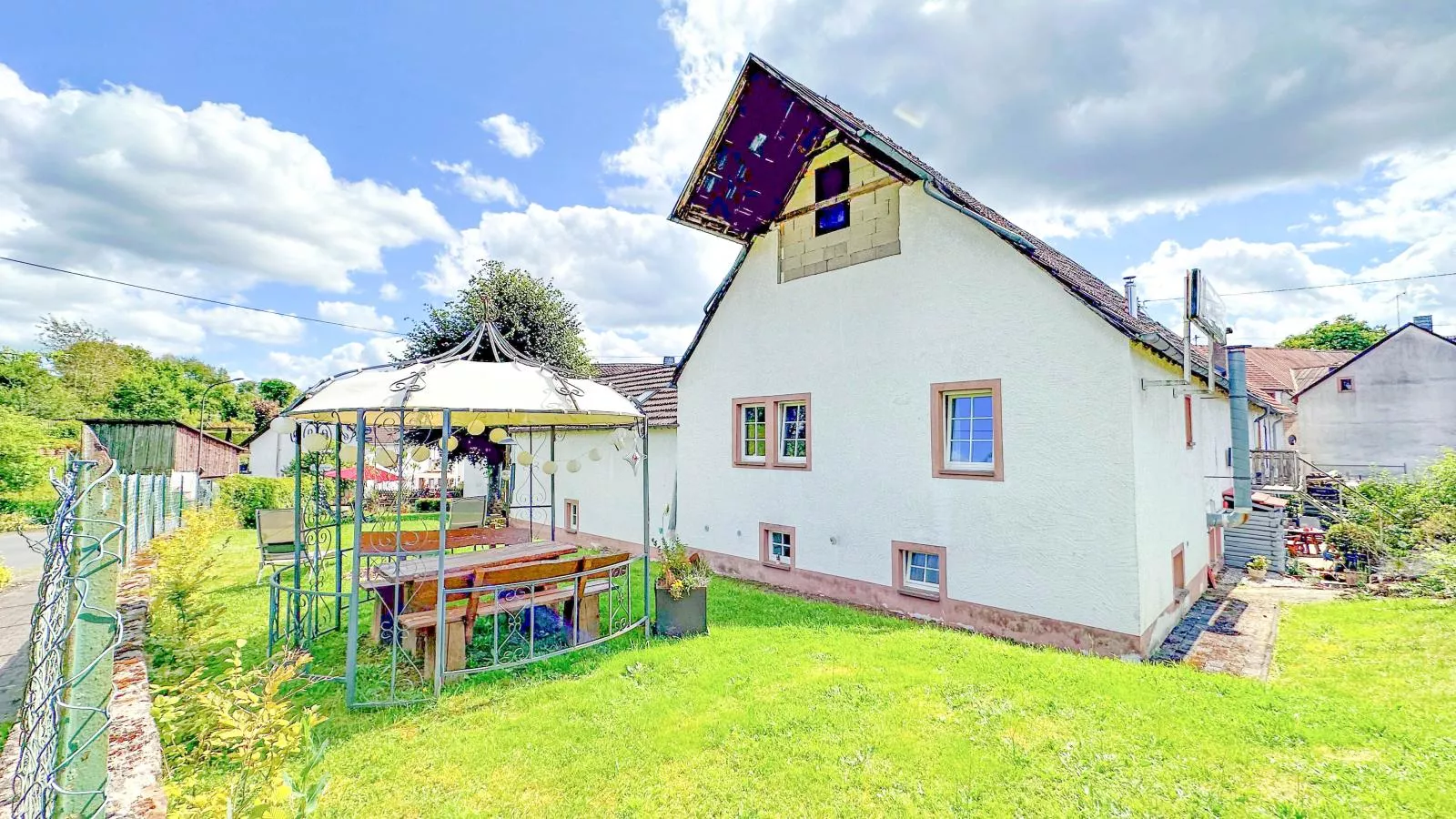 Enjoy 2-Exterior summer