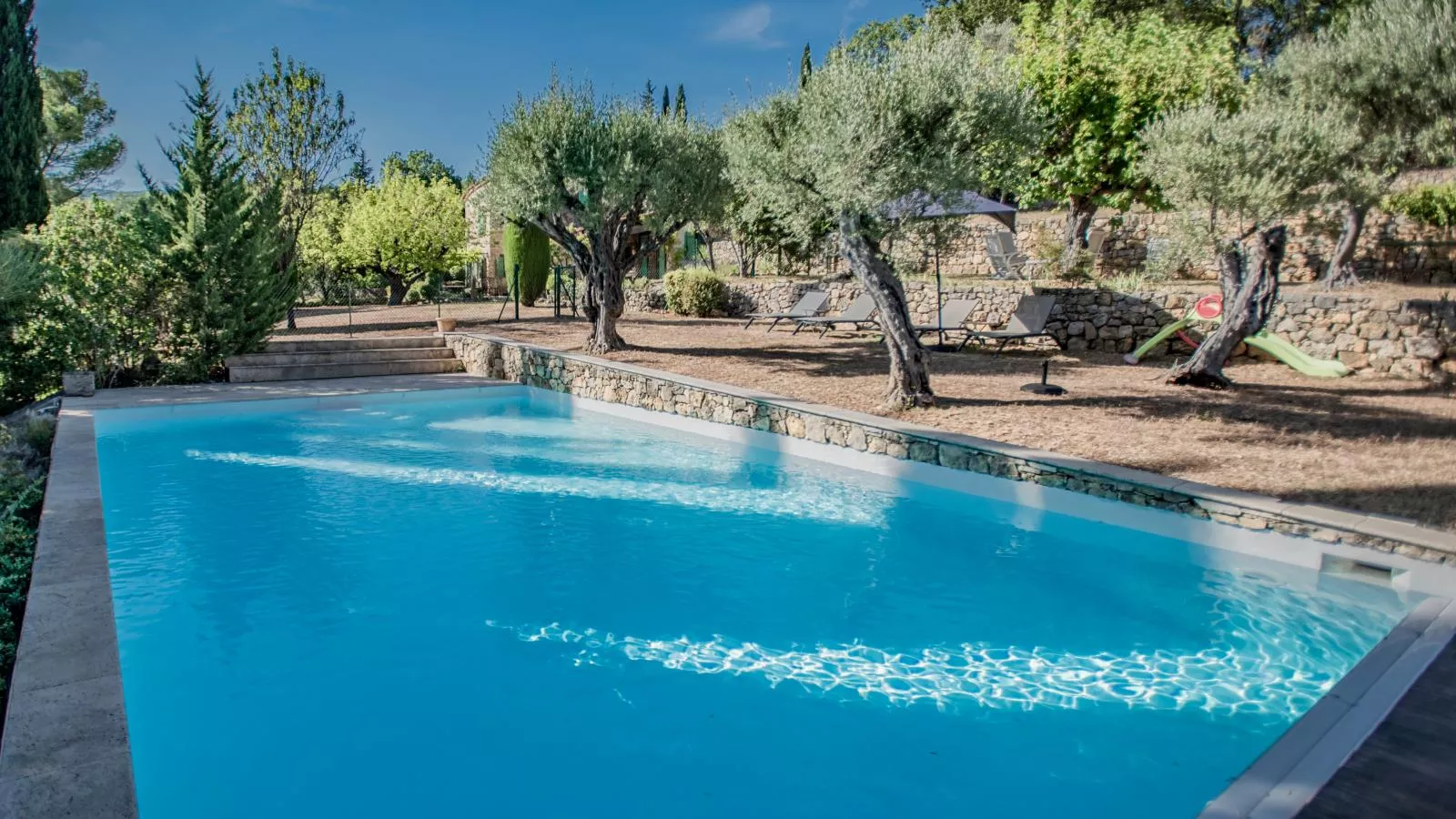 Le Mas dormant-Pool