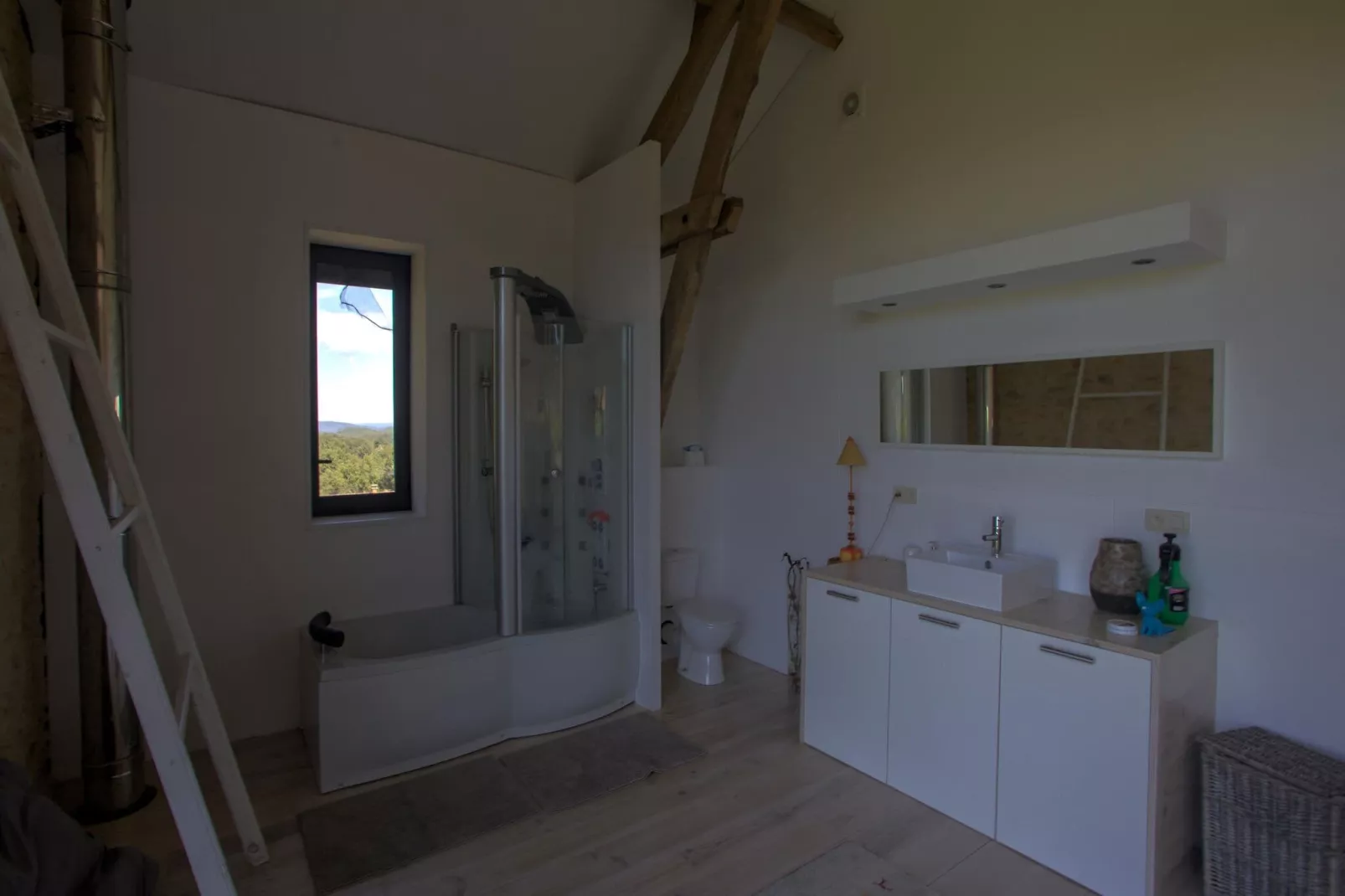 La Glevade-Bathroom