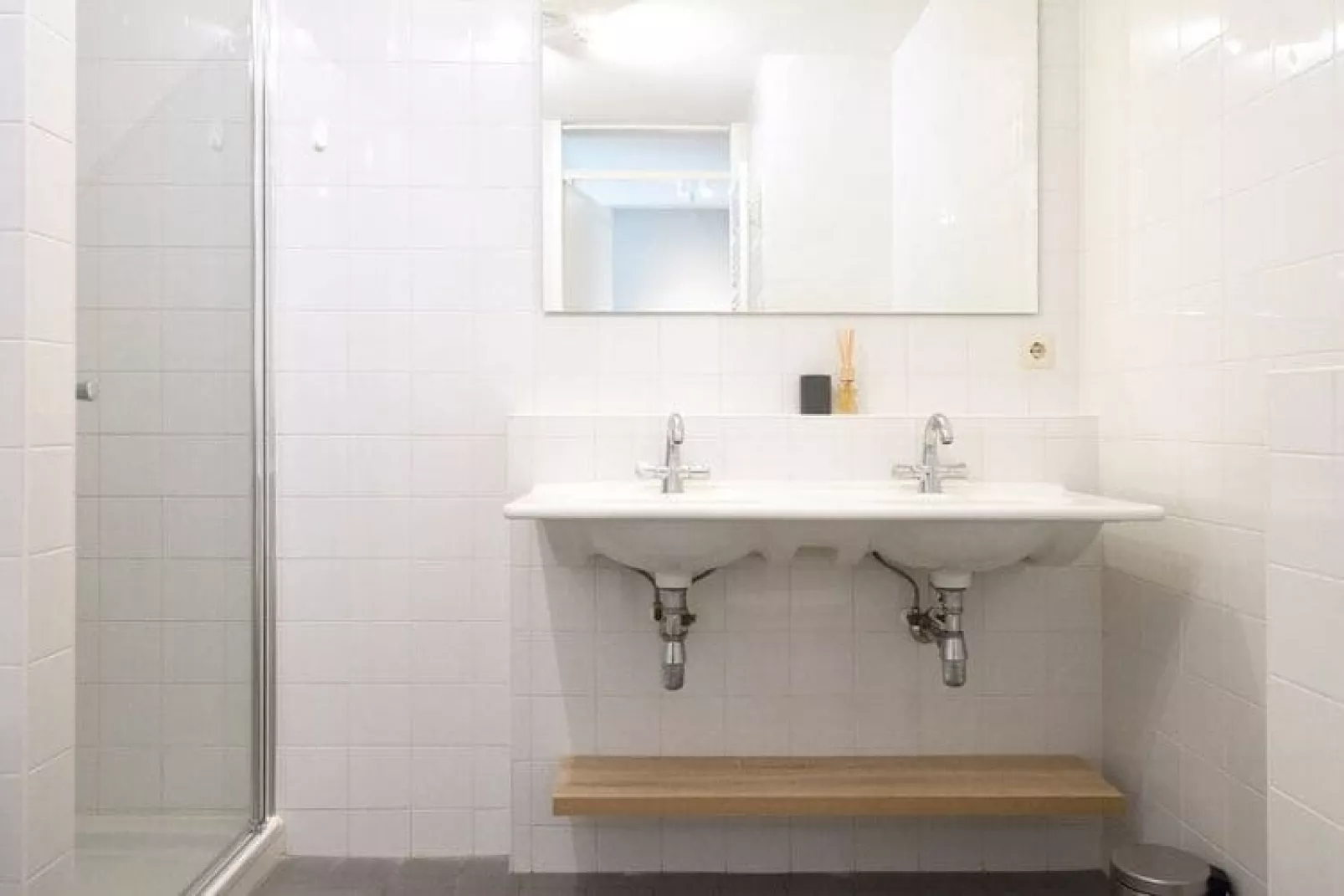 Scheveningen Harbour 68B-Badezimmer