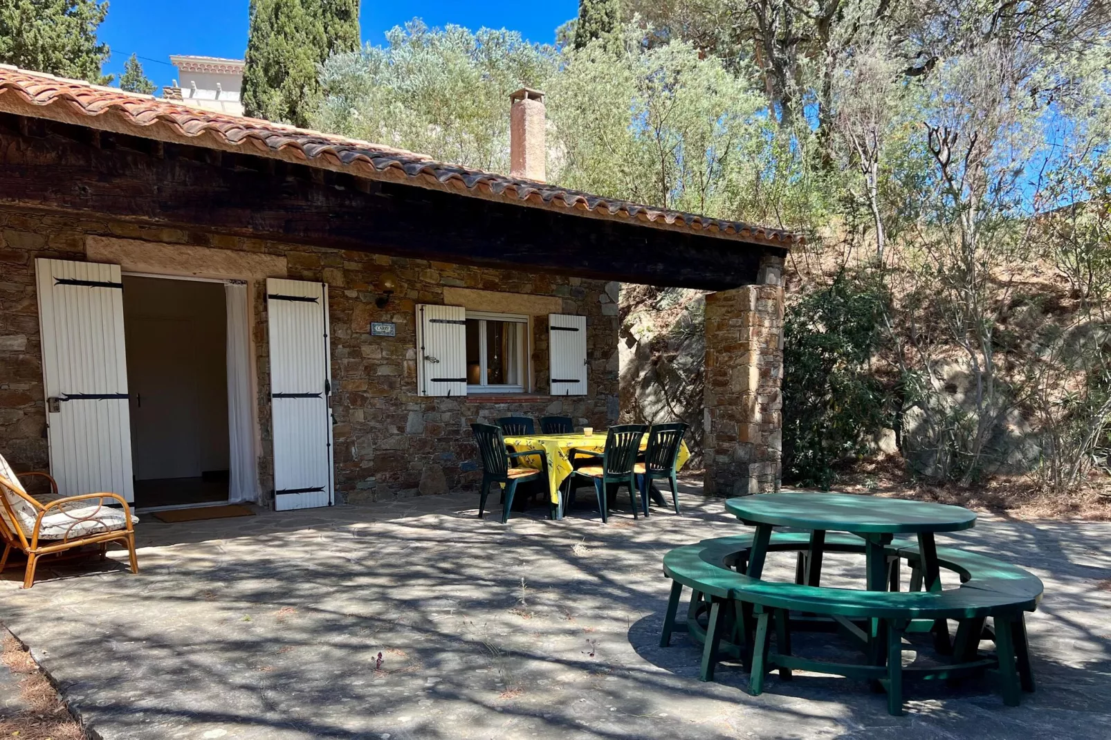 Domaine Anoutous Carry-Terrace balcony