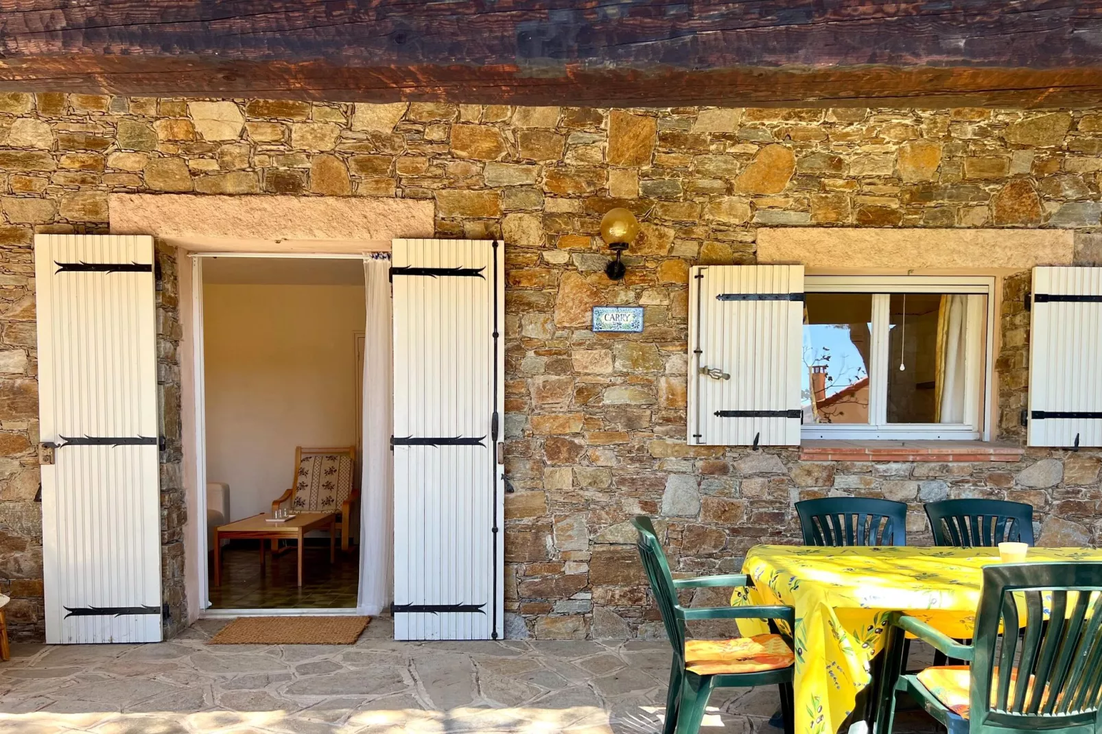 Domaine Anoutous Carry-Terrace balcony