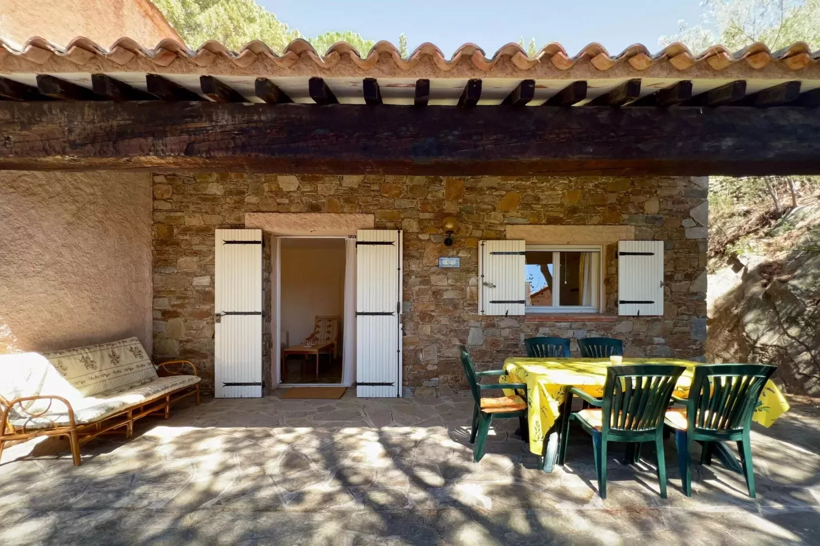 Domaine Anoutous Carry-Terrace balcony