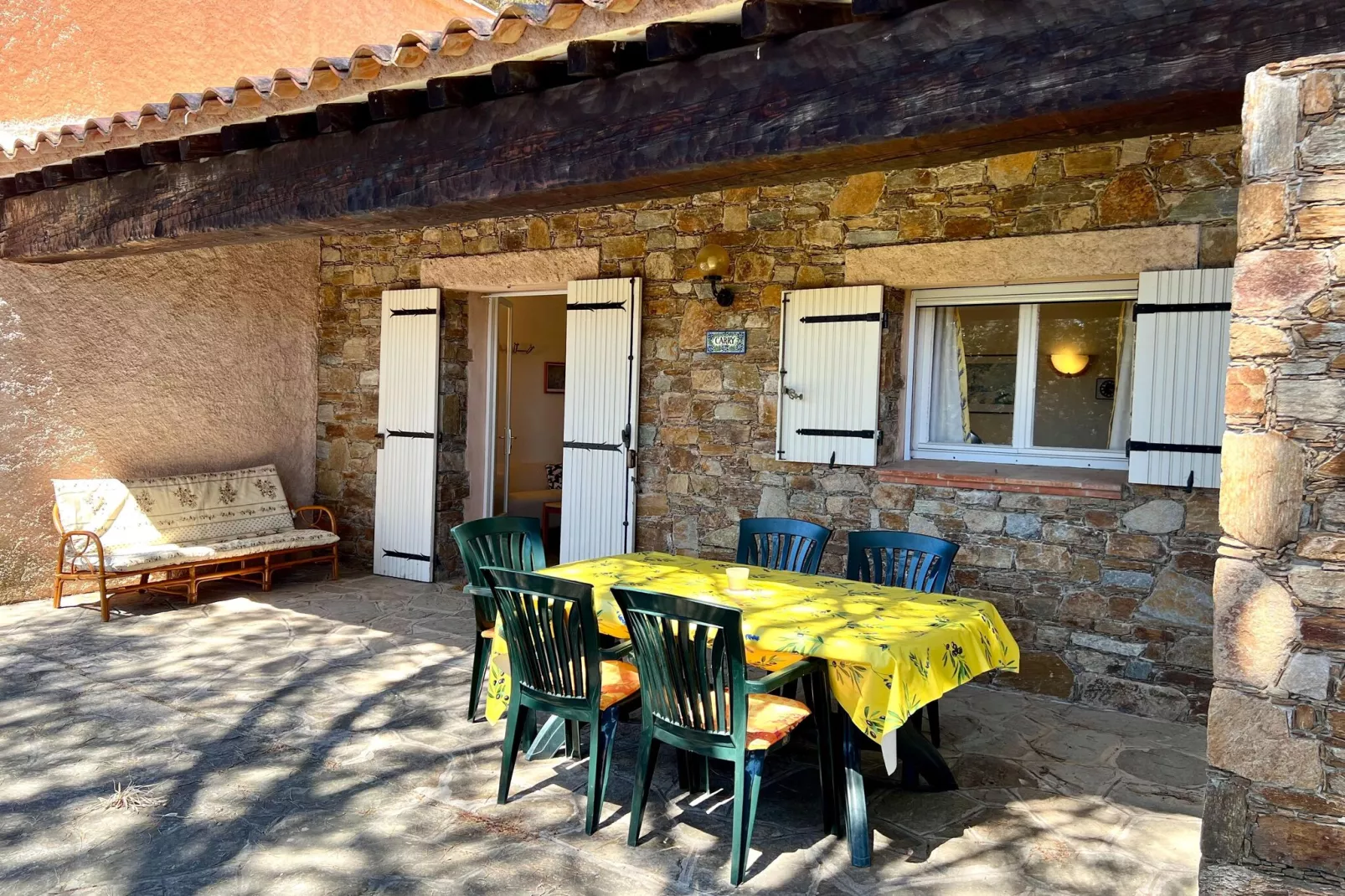 Domaine Anoutous Carry-Terrace balcony