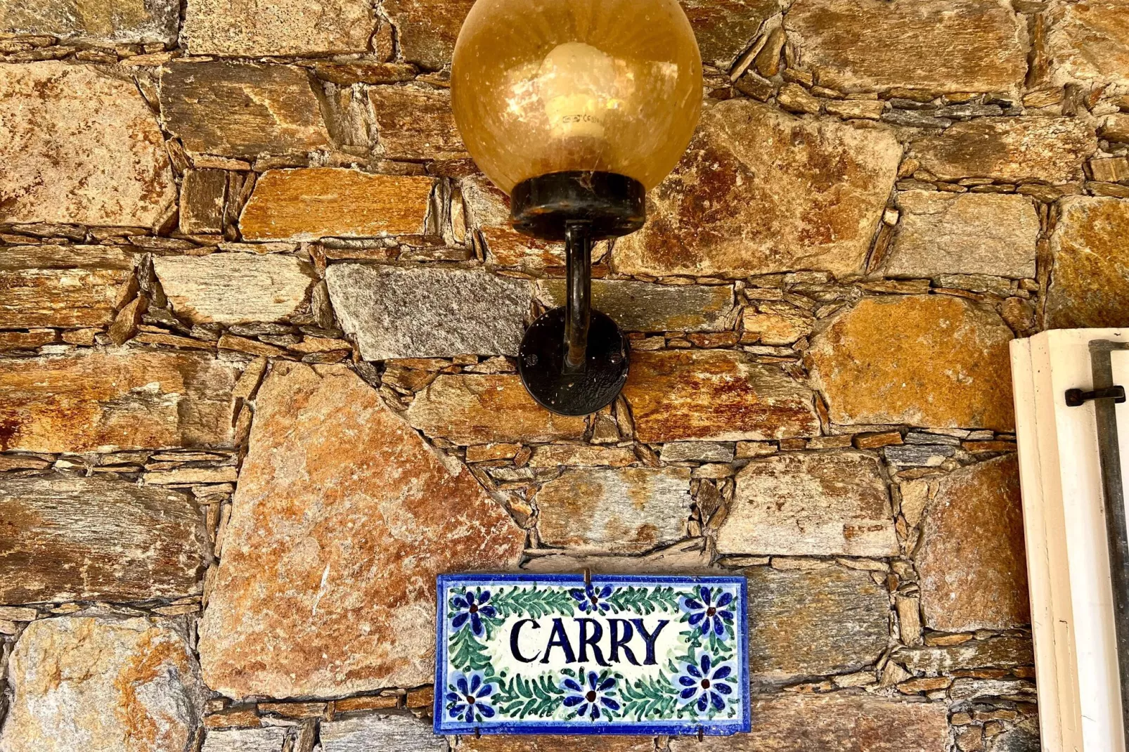 Domaine Anoutous Carry-Atmosphere