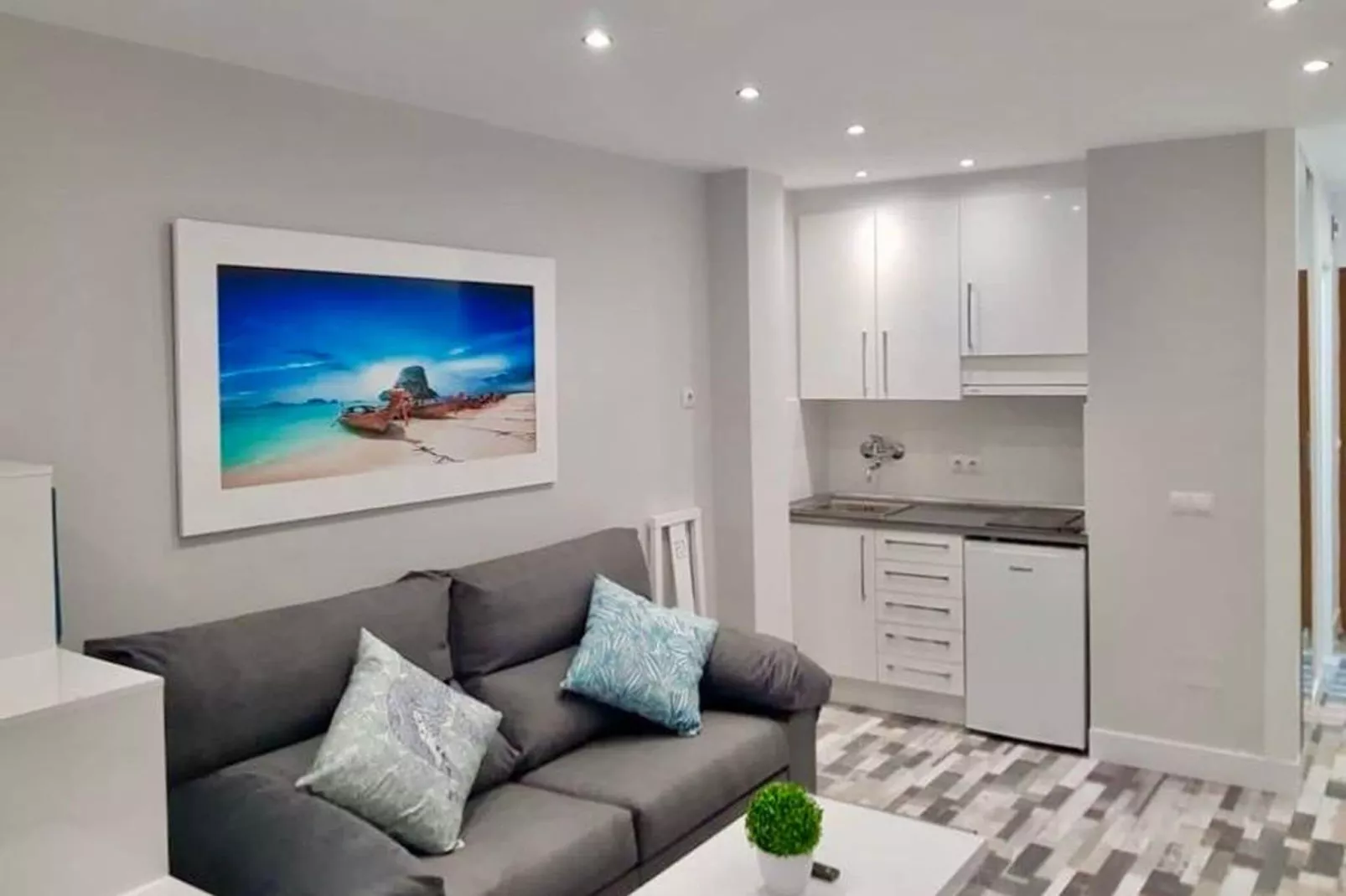 Carlota Alexandri-Living room