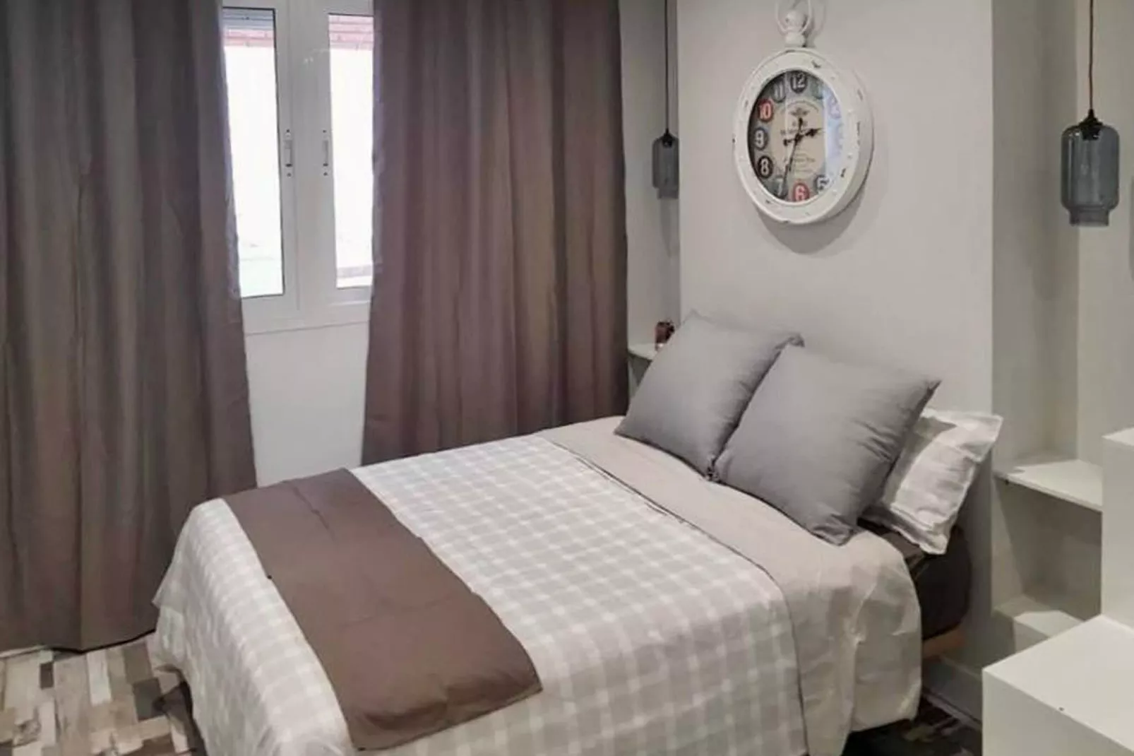 Carlota Alexandri-Bedroom