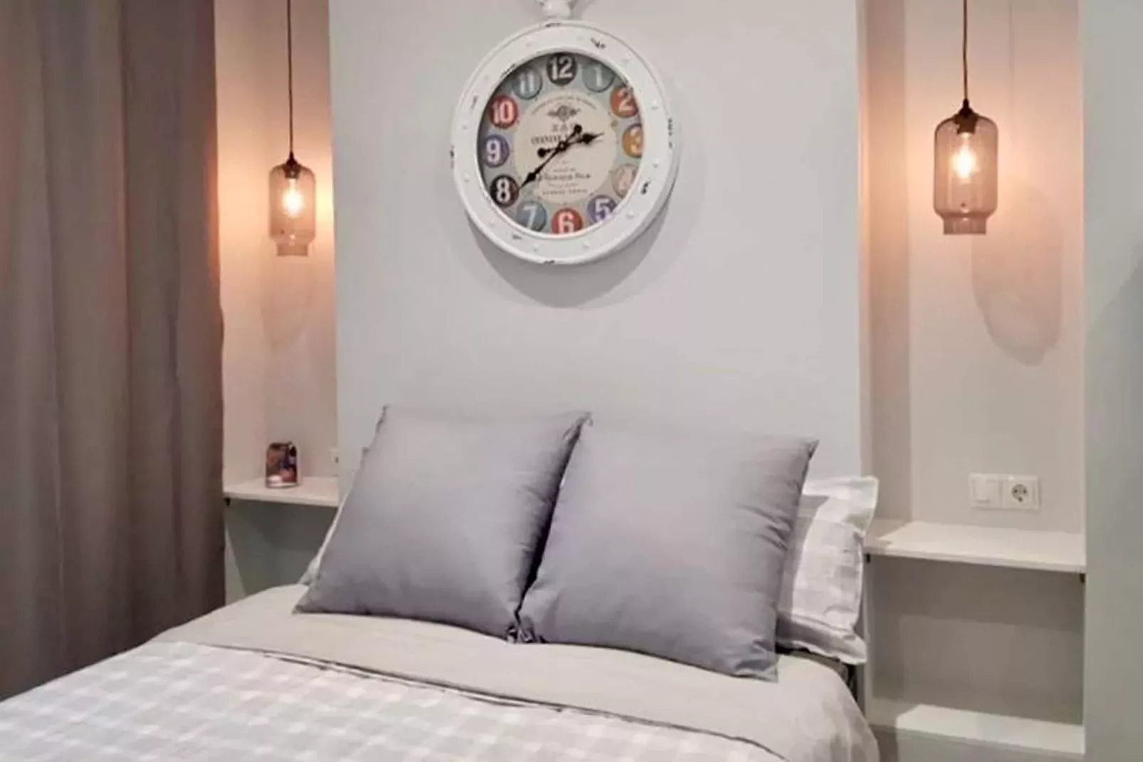 Carlota Alexandri-Bedroom