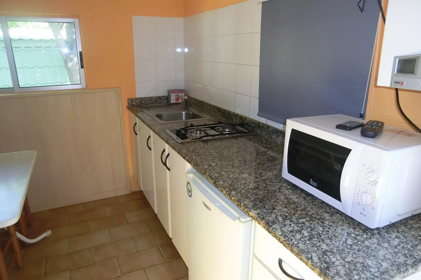 Camping Cambrils Playa 3 BUNGALOW NEW MEDITERRANI-Kitchen