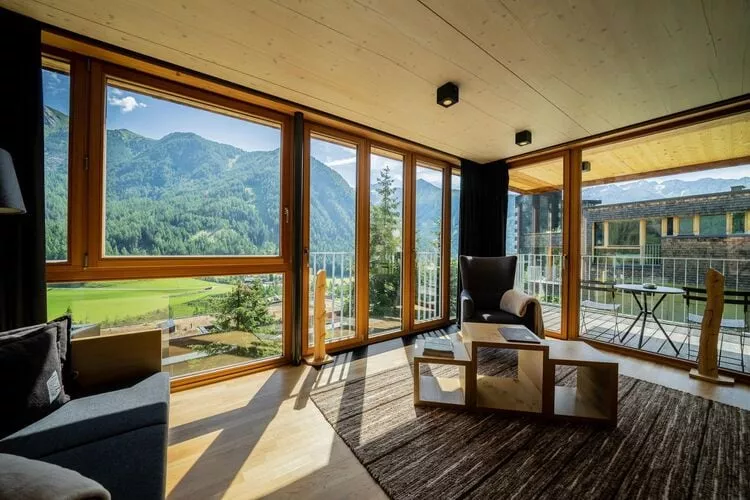 Gradonna Mountain Resort - Deluxe-Living room
