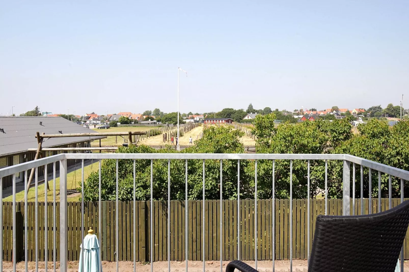 3 rooms app.,2stories,bay view,PLUS-View