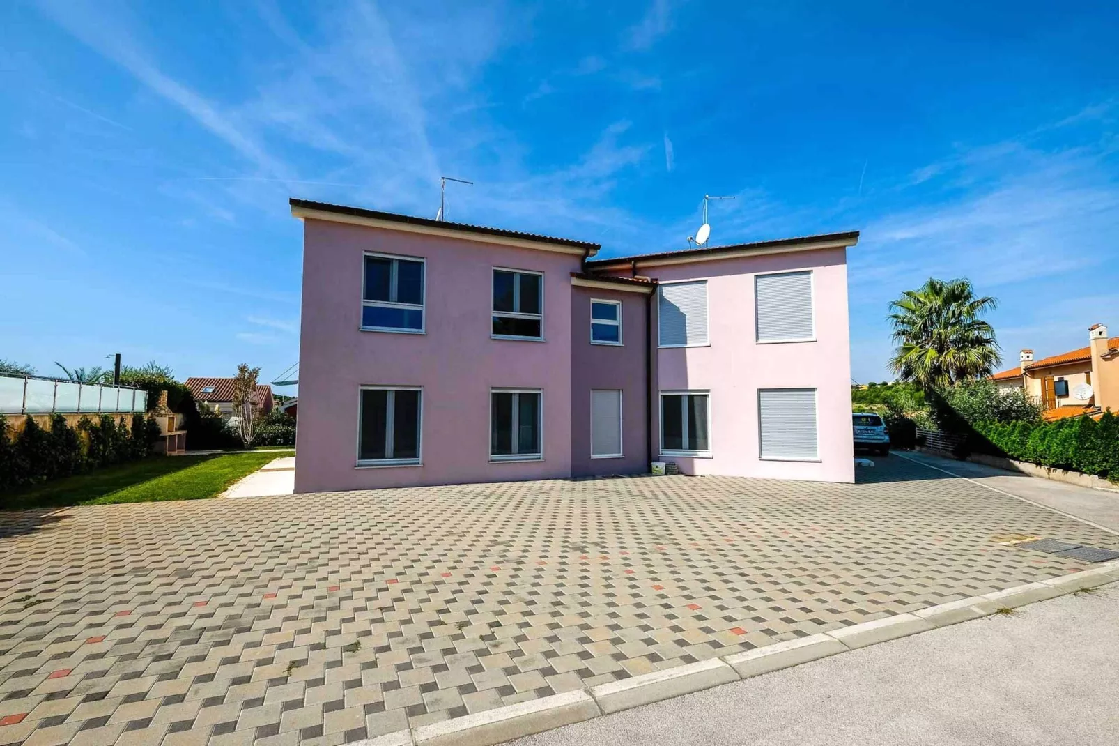 Pool house Marina-Außenbereich Sommer
