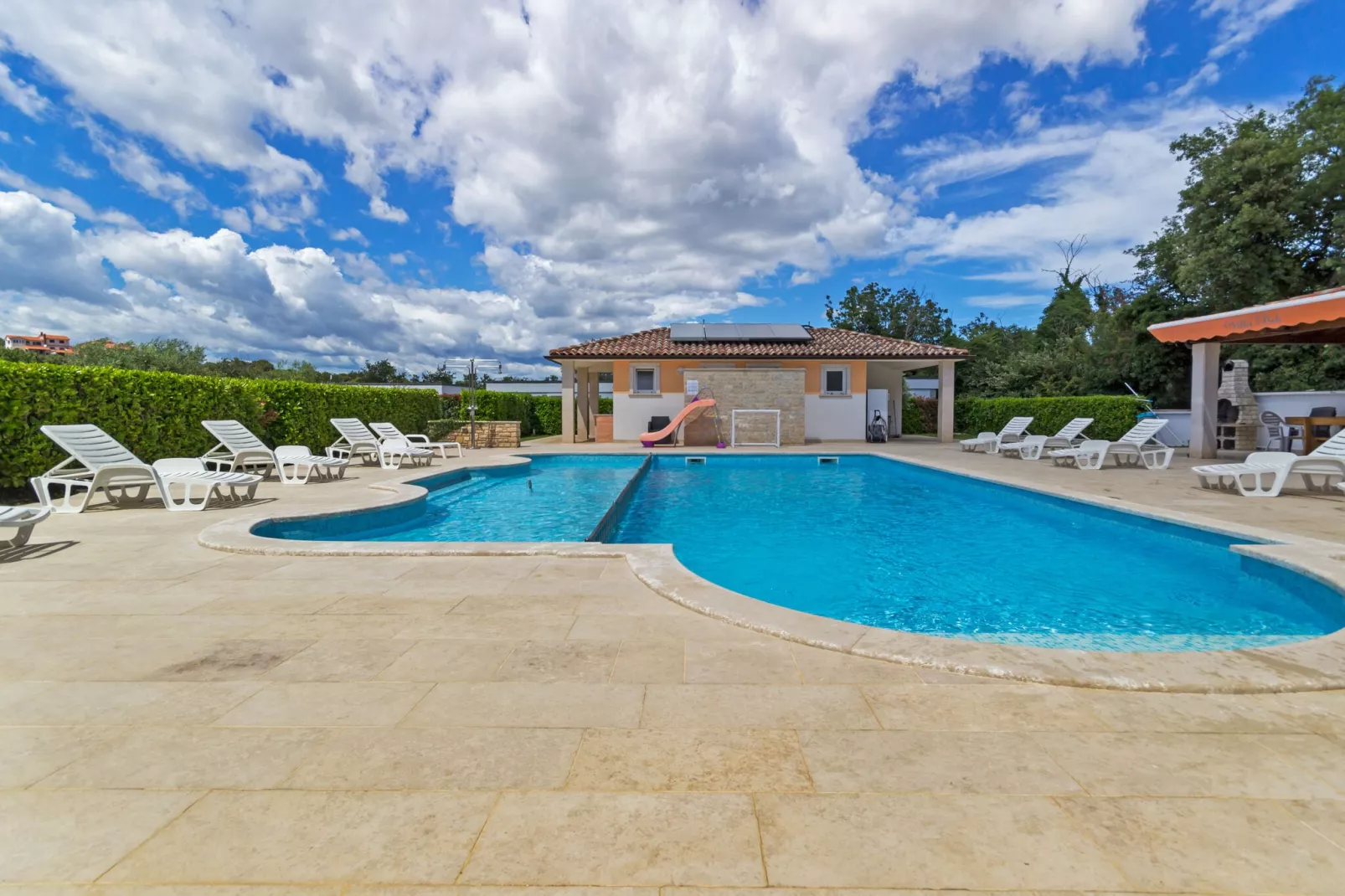Apartman 1  4pax-Pool