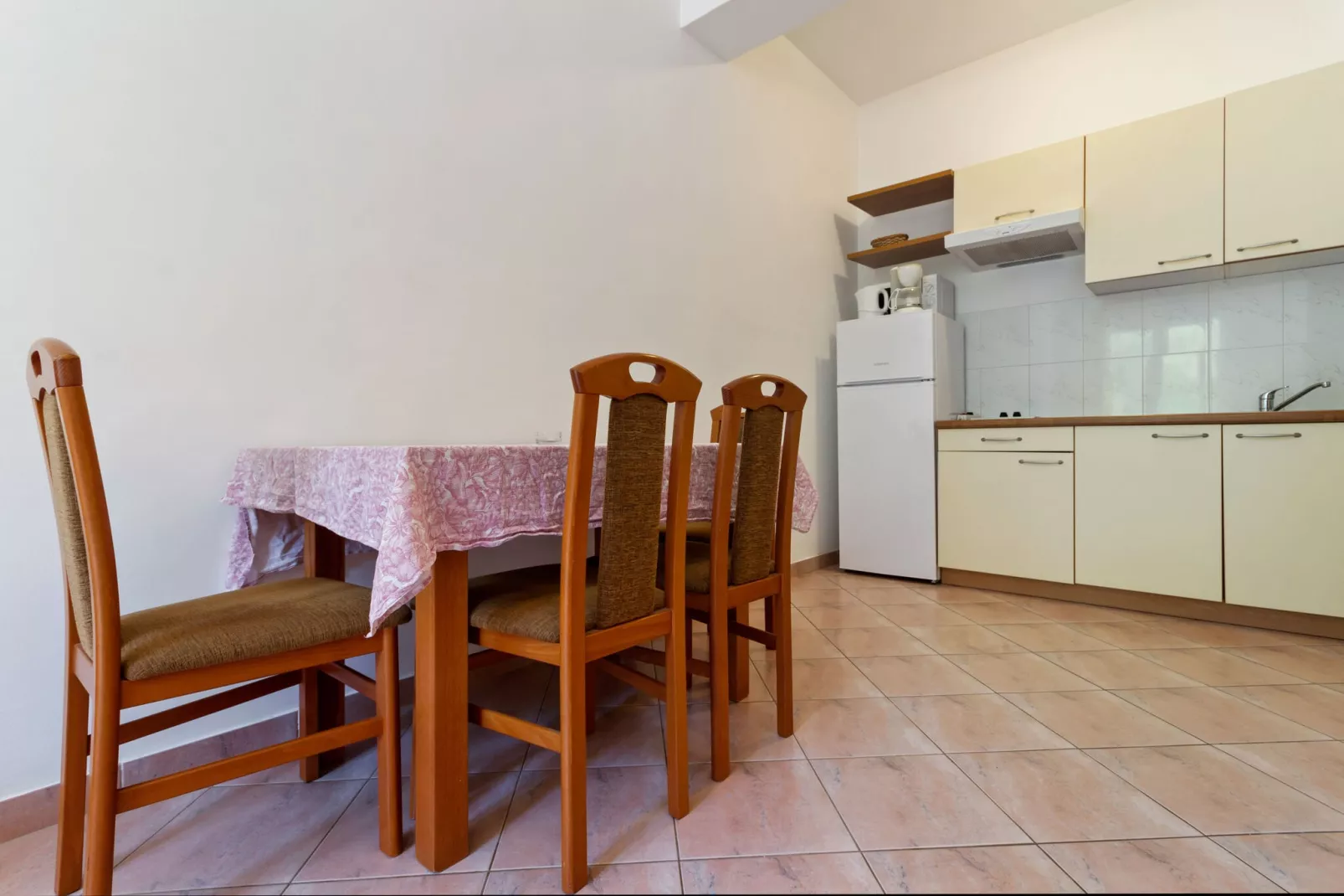 Apartman 1  4pax-Dining room