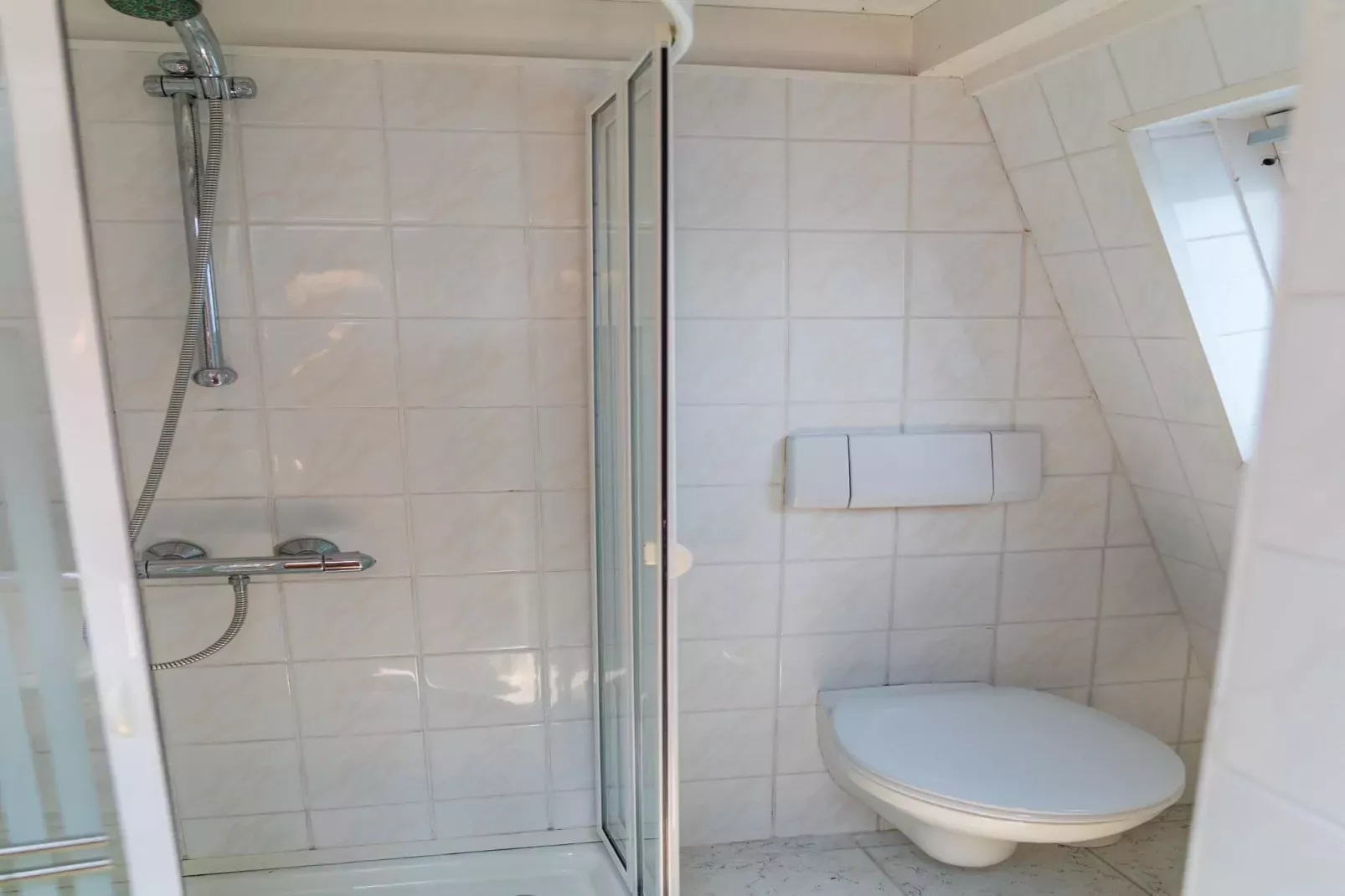 Strandhuis Schoneveld-Bathroom