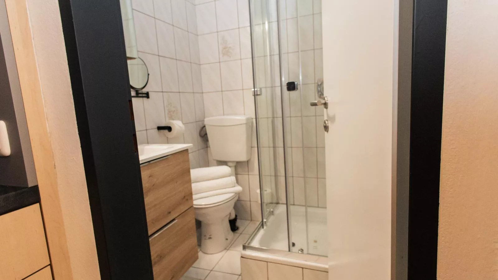 Hoffie-Bathroom