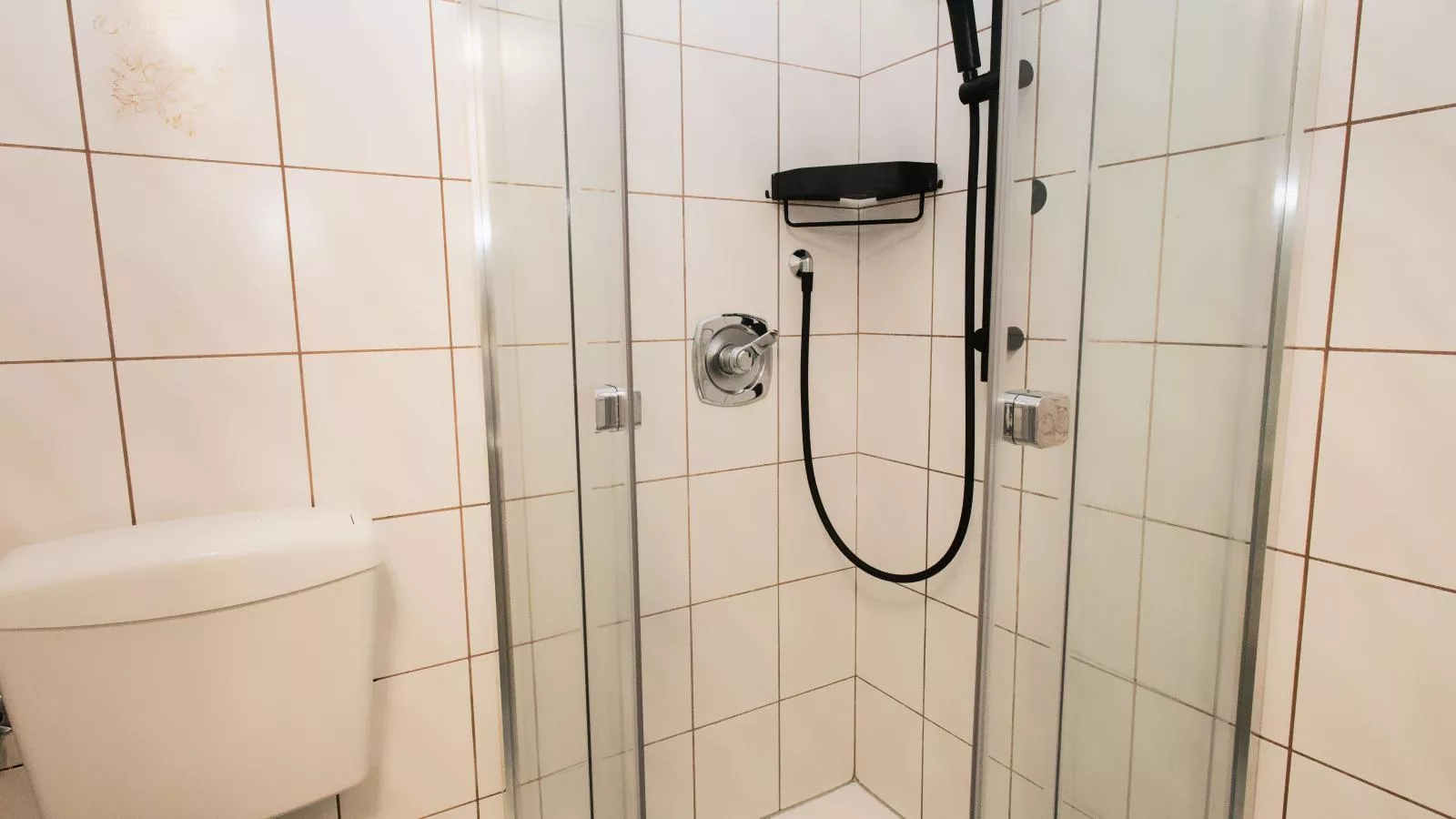Hoffie-Bathroom