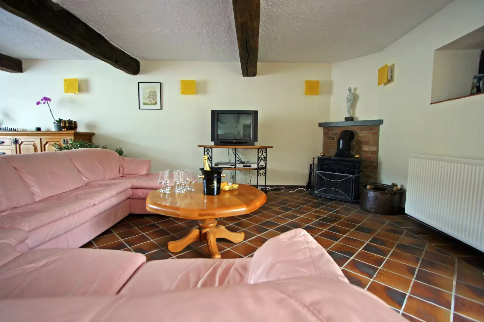 Les Orchidées-Living room