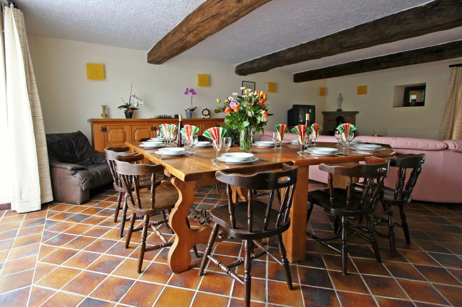 Les Orchidées-Dining room