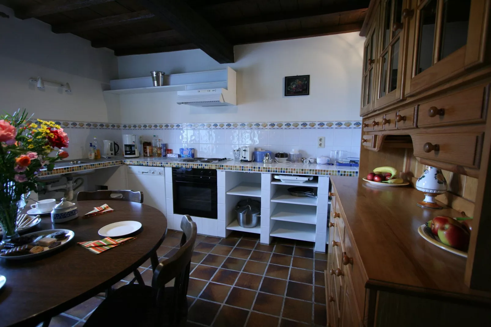 Les Orchidées-Kitchen