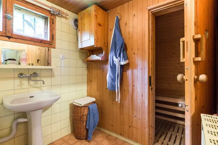 Holiday home in Przewoz-Bathroom