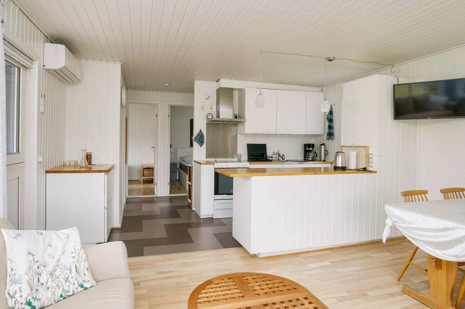 Charming Cottage by Beach - By Traum Ferienwohnungen-Indoor