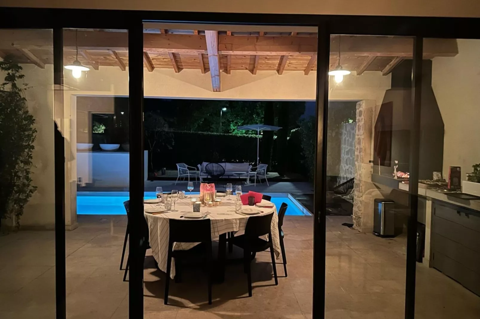 Villa Provatoux-Dining room