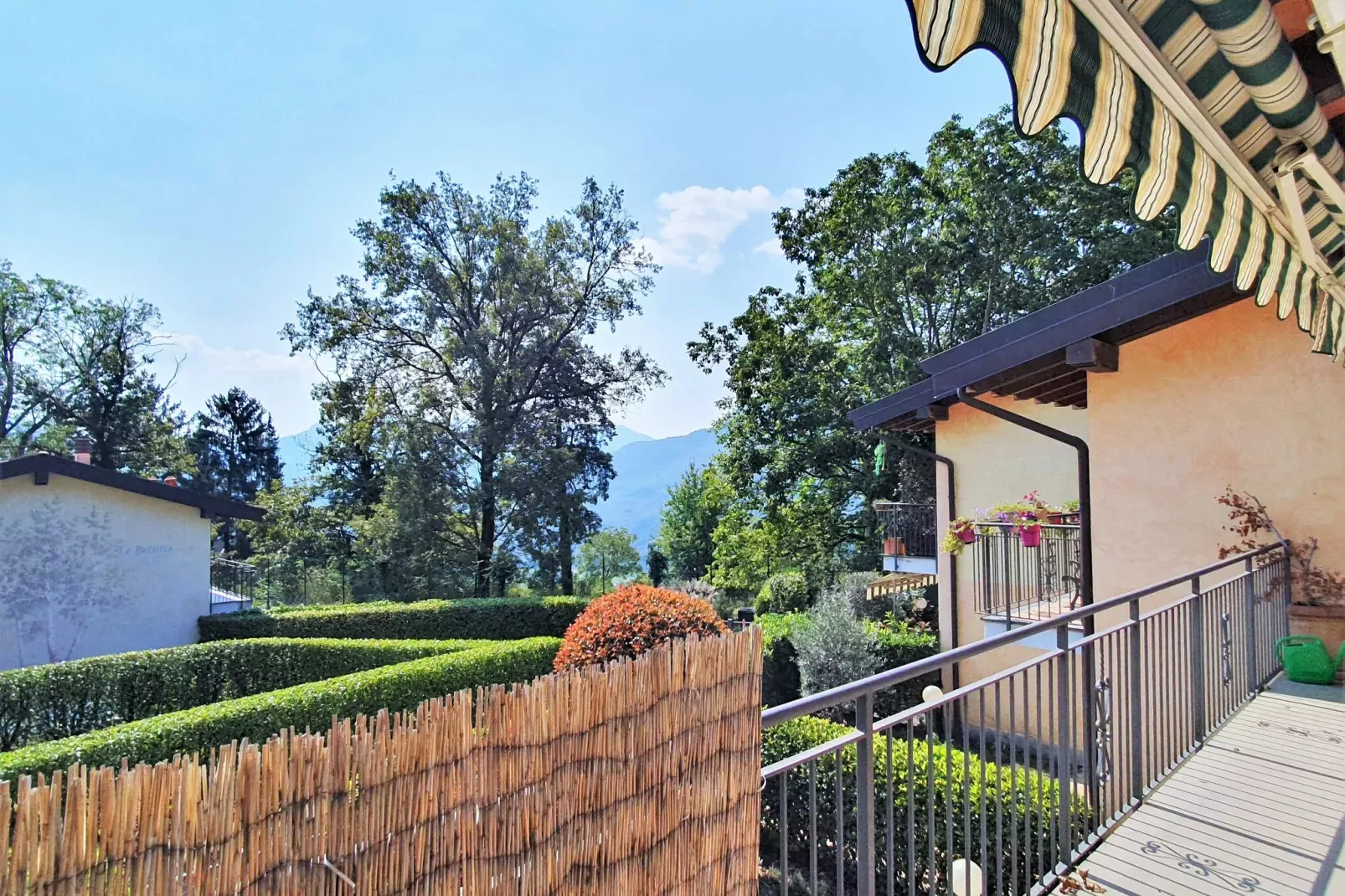 BET03/1 - Le Betulle-Balcon-terrasse