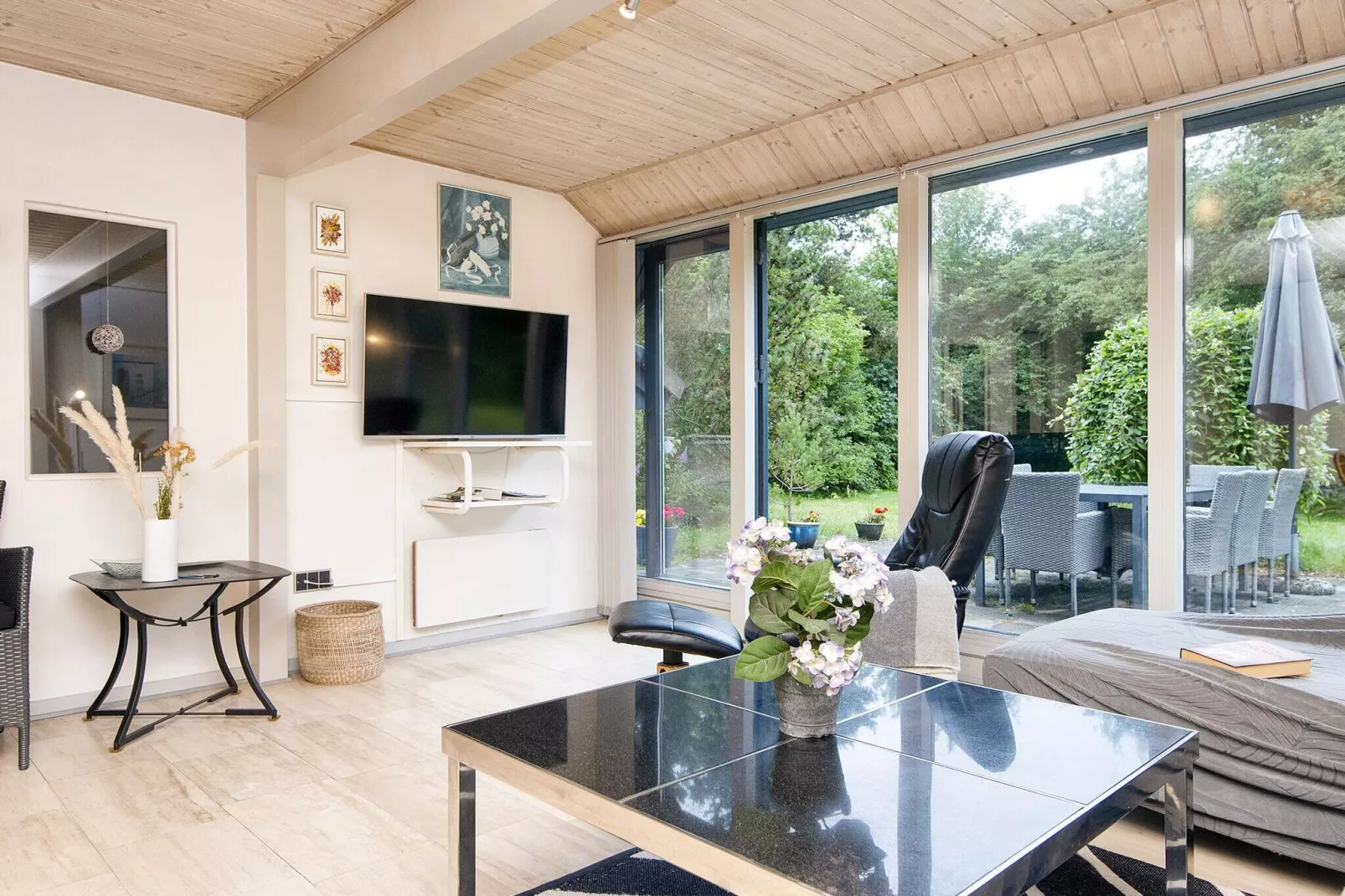 8 person holiday home in Oksbøl-By Traum-Indoor