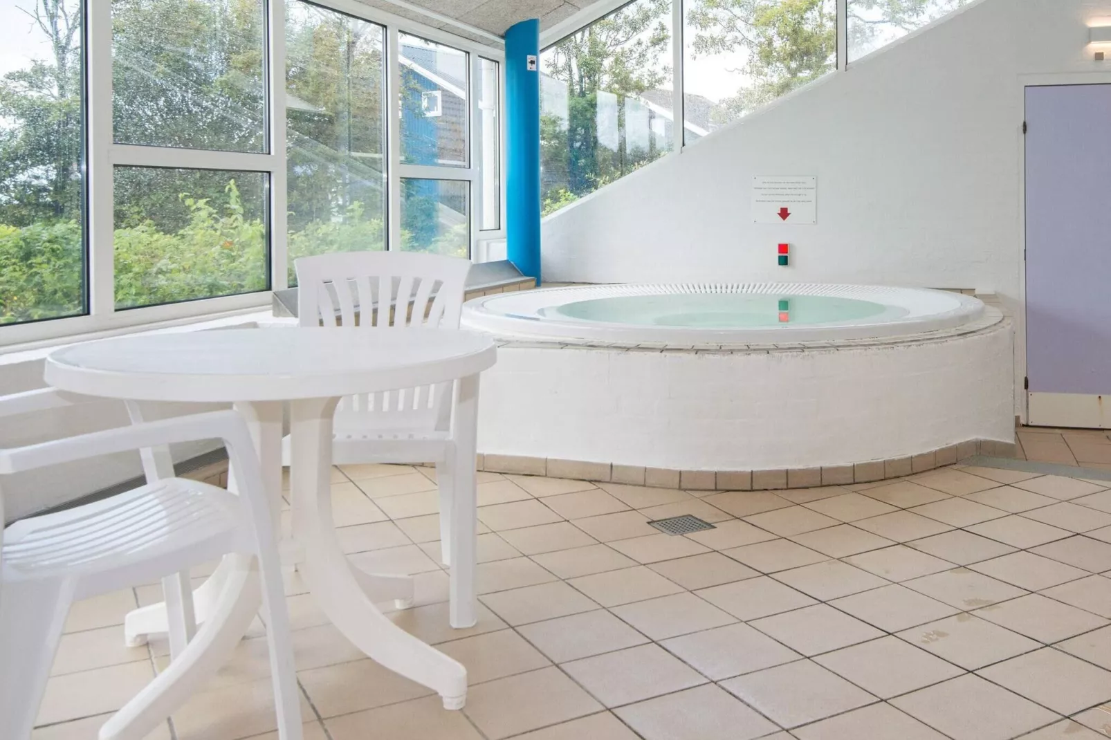 3 room,2 levels-Spa