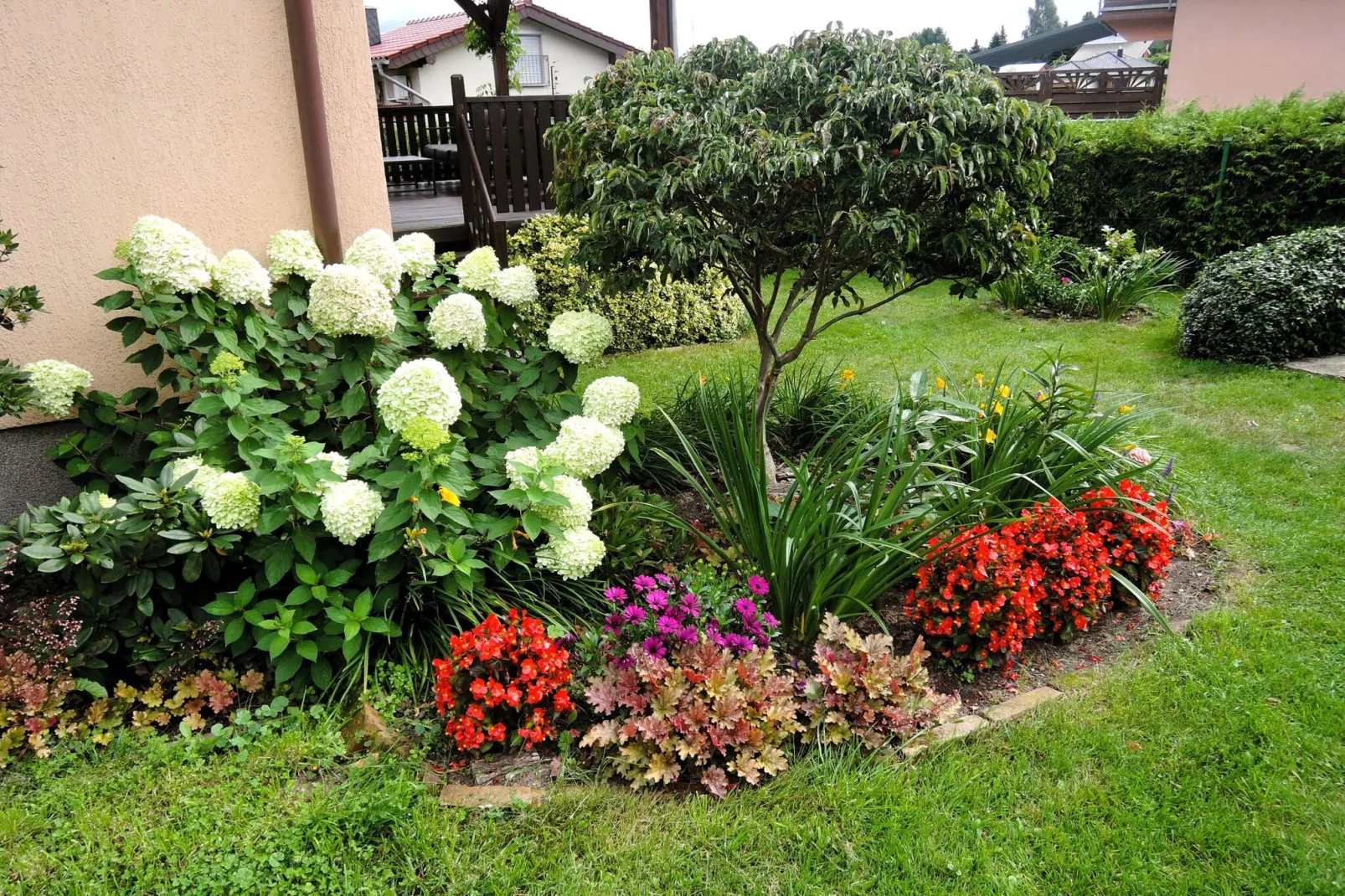 Holiday home Dargobadz-Gardens summer