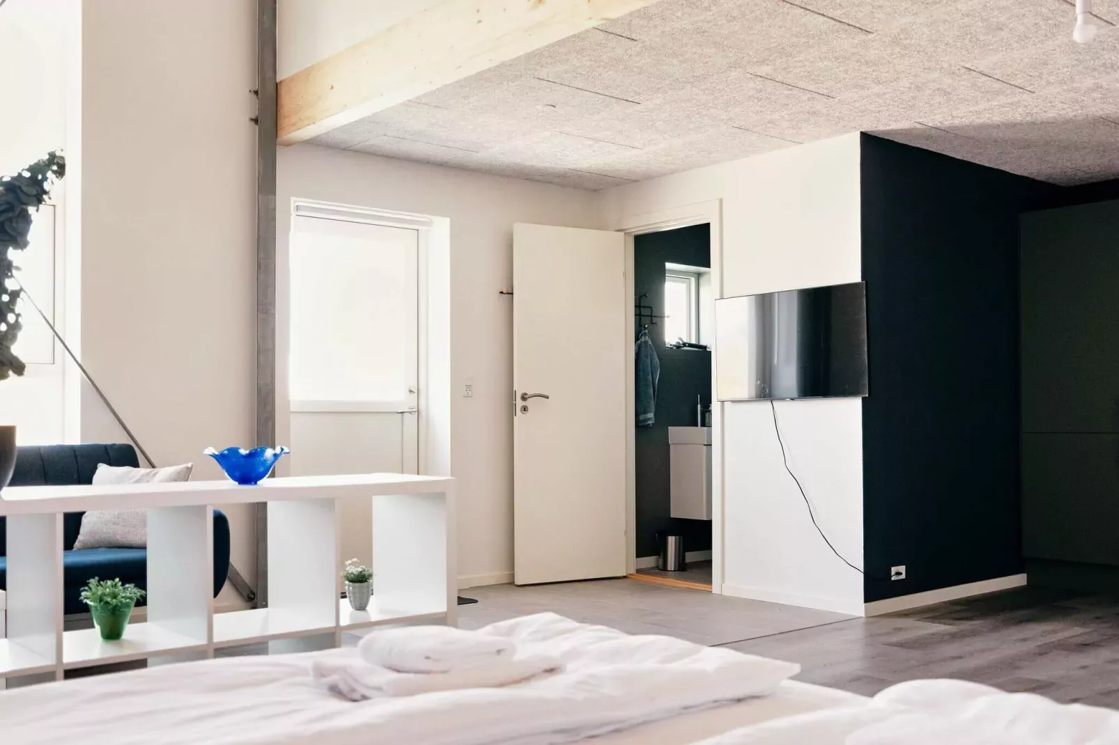 Studio Apartment with stunning view-Indoor