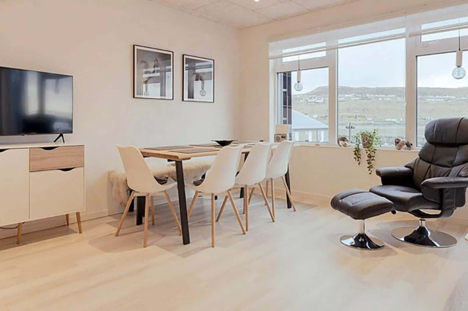 Seaside Escape in Faroe - By Traum Ferienwohnungen-Indoor