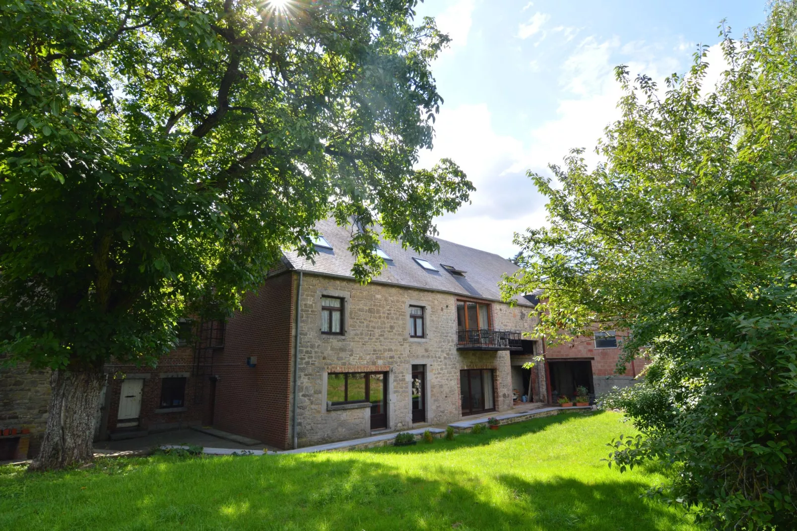 Ardenna-Exterior summer