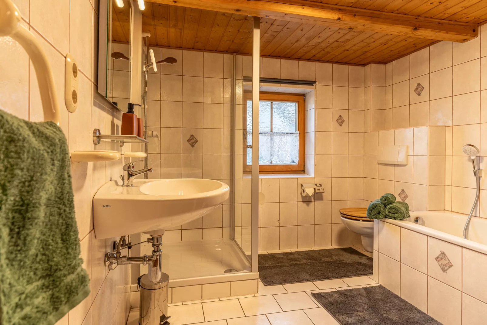 Bauernhaus Untermoos-Bathroom