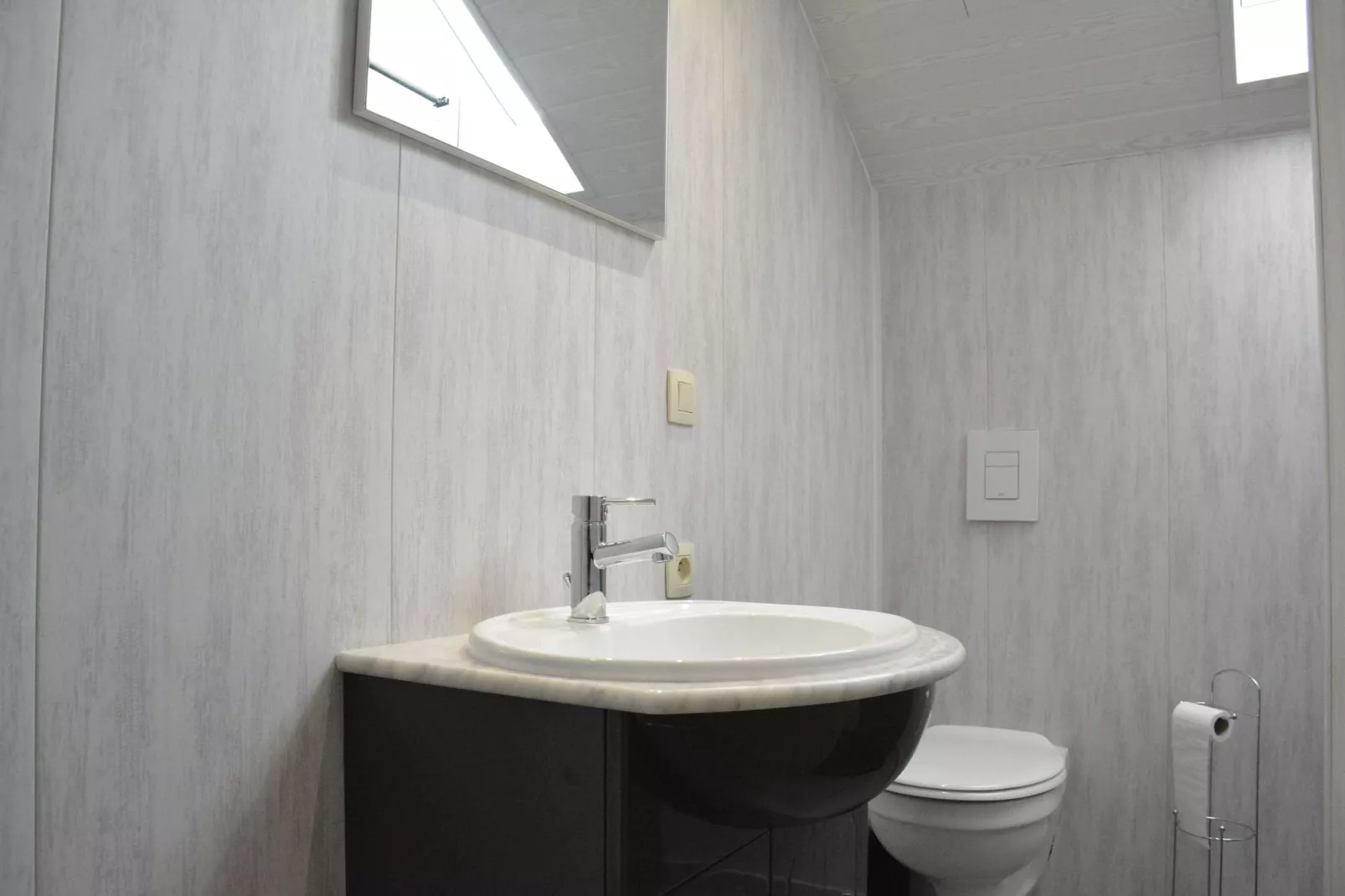 Au Pas Perdu-Bathroom