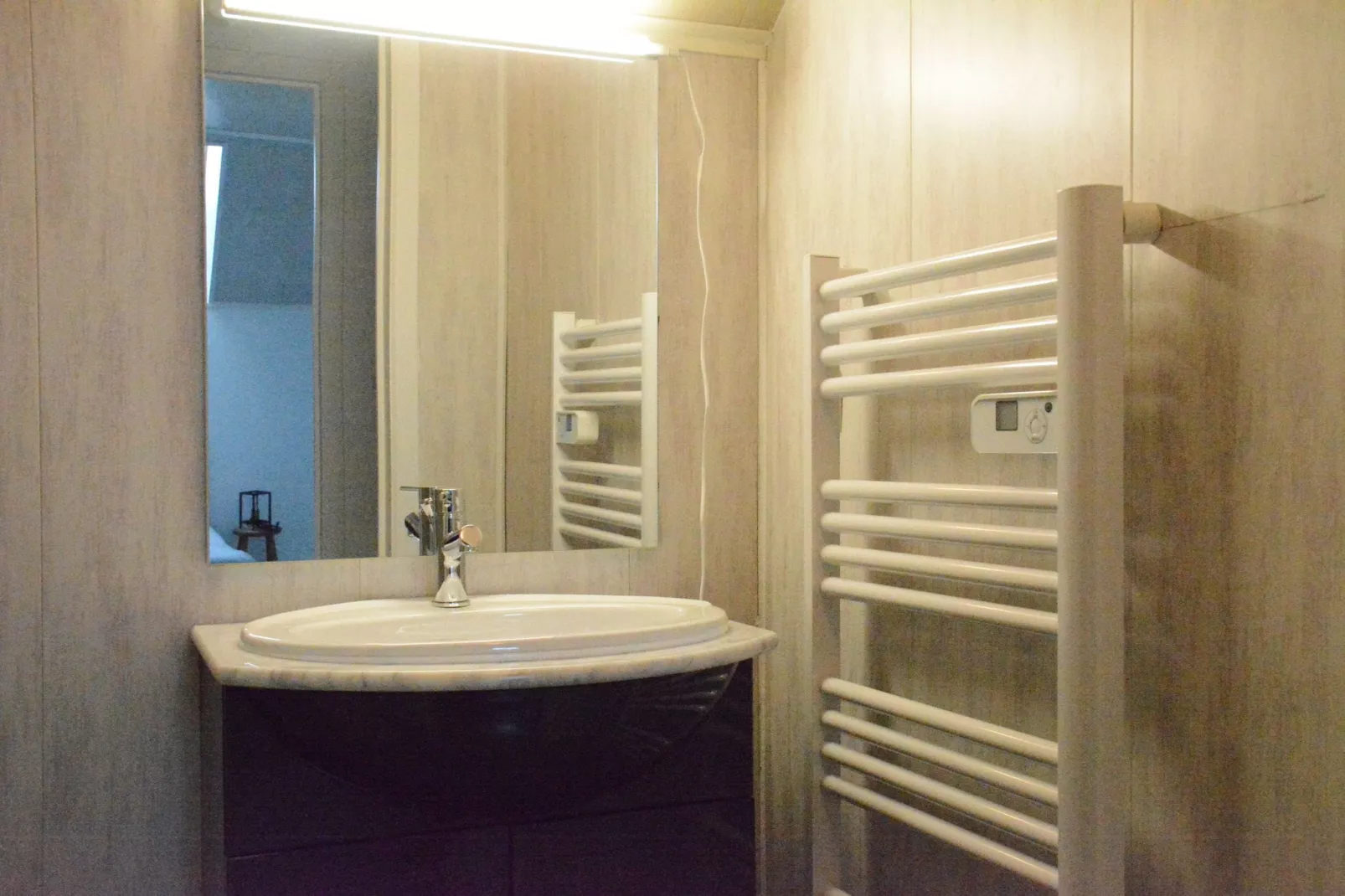 Au Pas Perdu-Bathroom