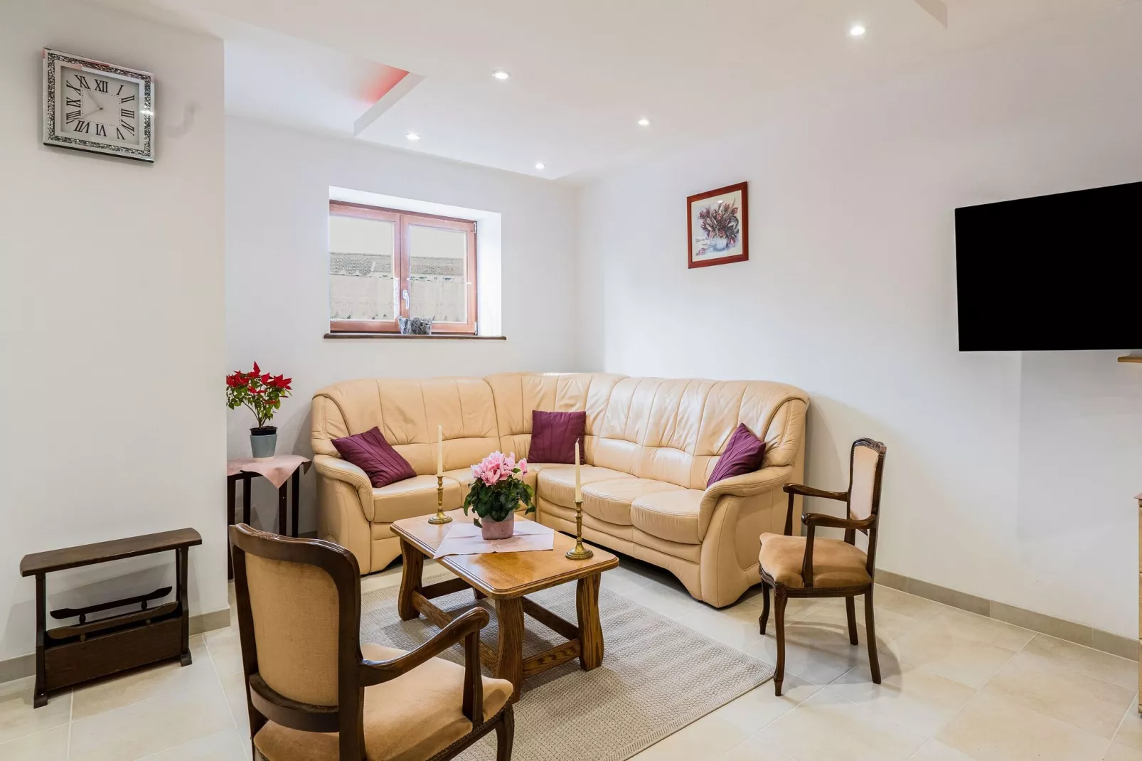 Le chausson-Living room