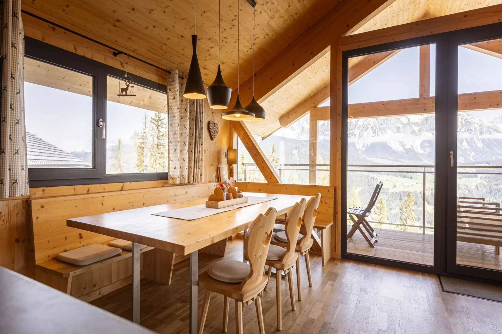 Alpenchalets Reiteralm 2-Dining room