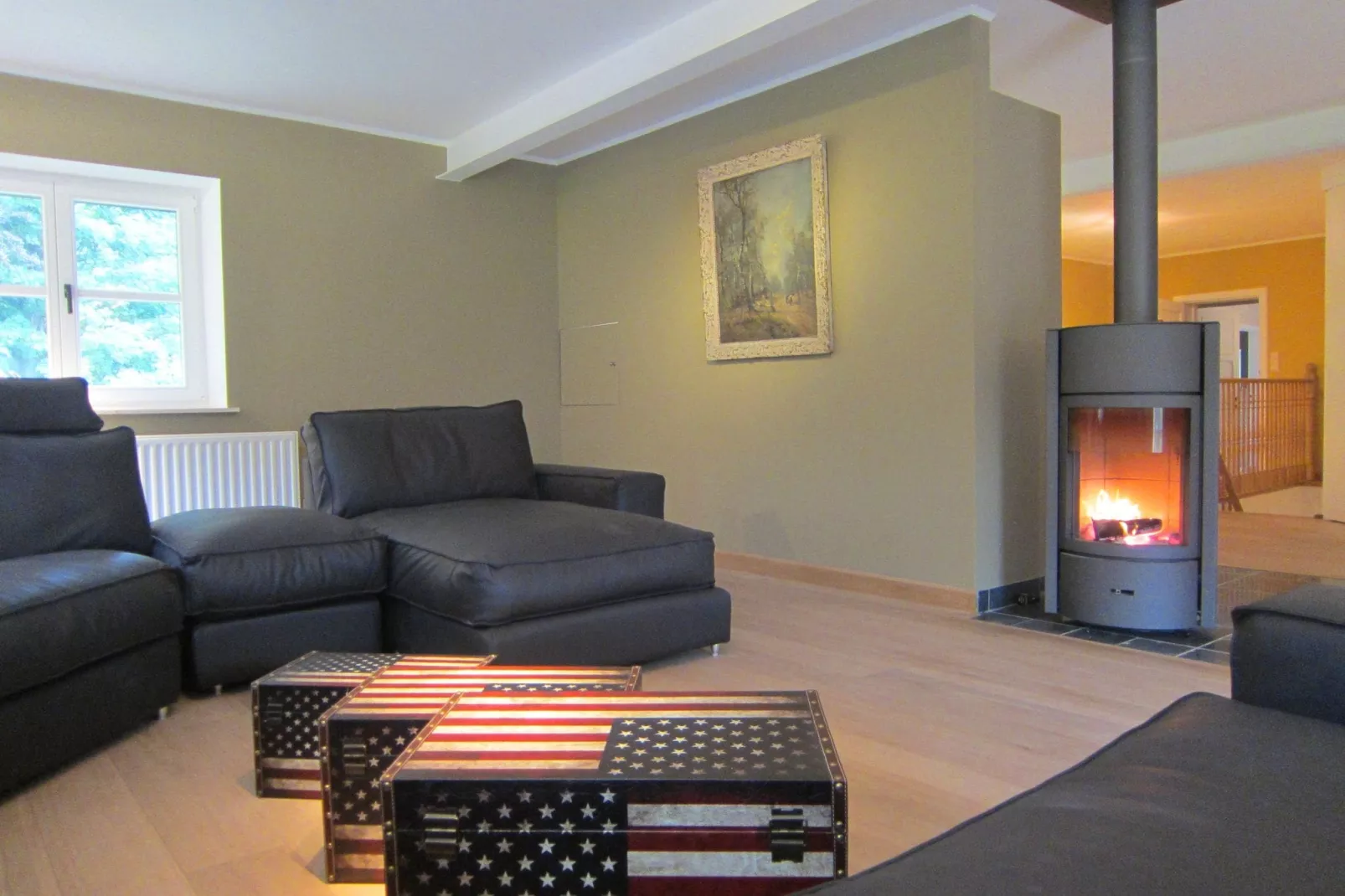 Nuts Loft-Living room