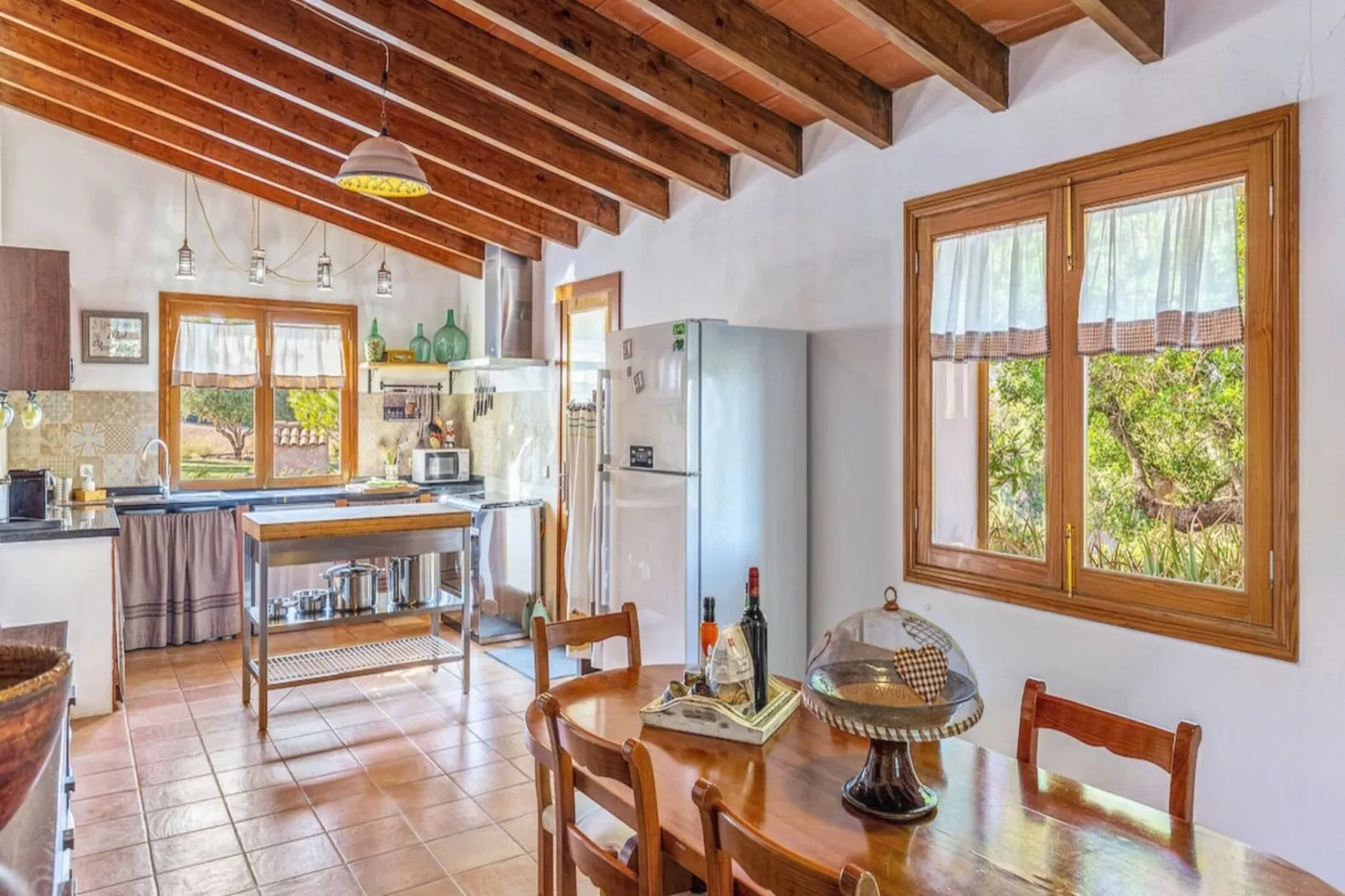 Son Colom-Dining room