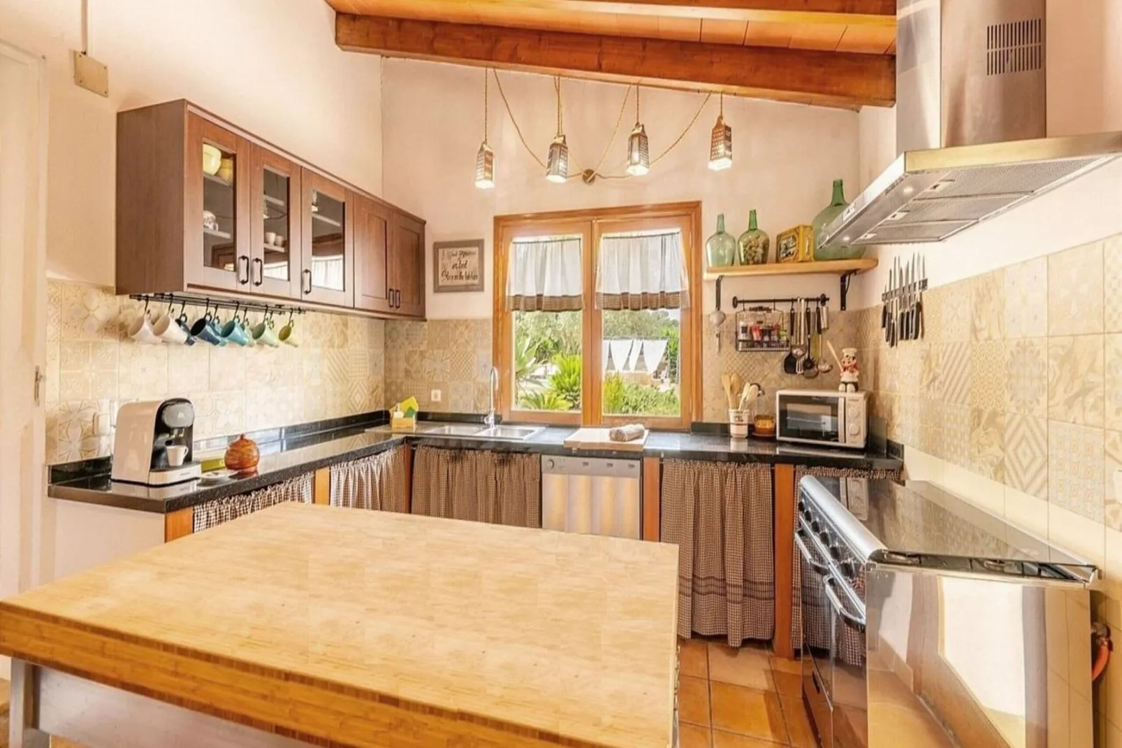 Son Colom-Kitchen