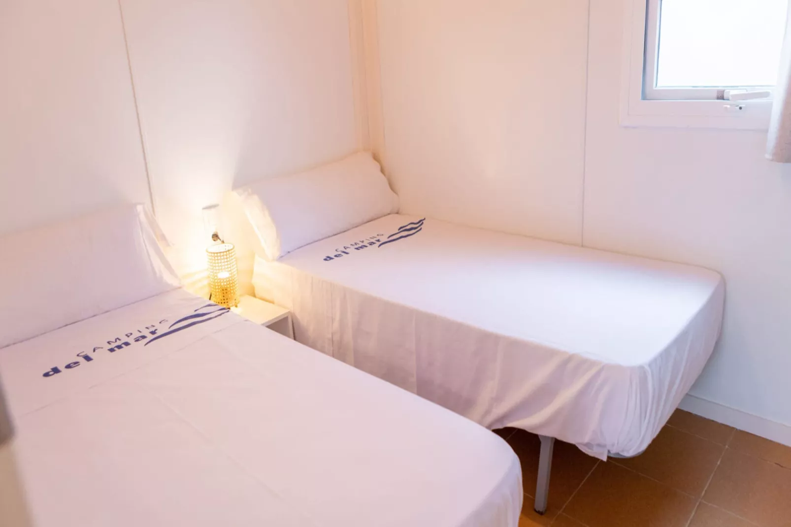 Camping del Mar BUNGALOW MEDITERRANI-Bedroom
