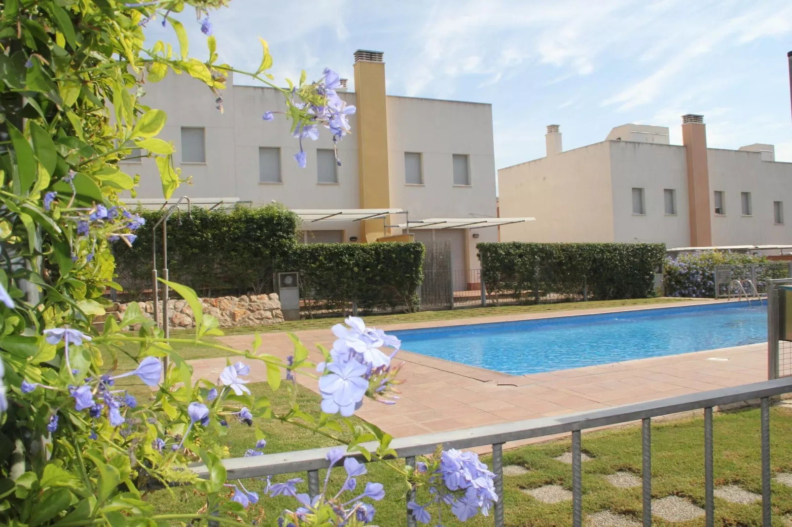 HOTUR 4P-Exterior summer
