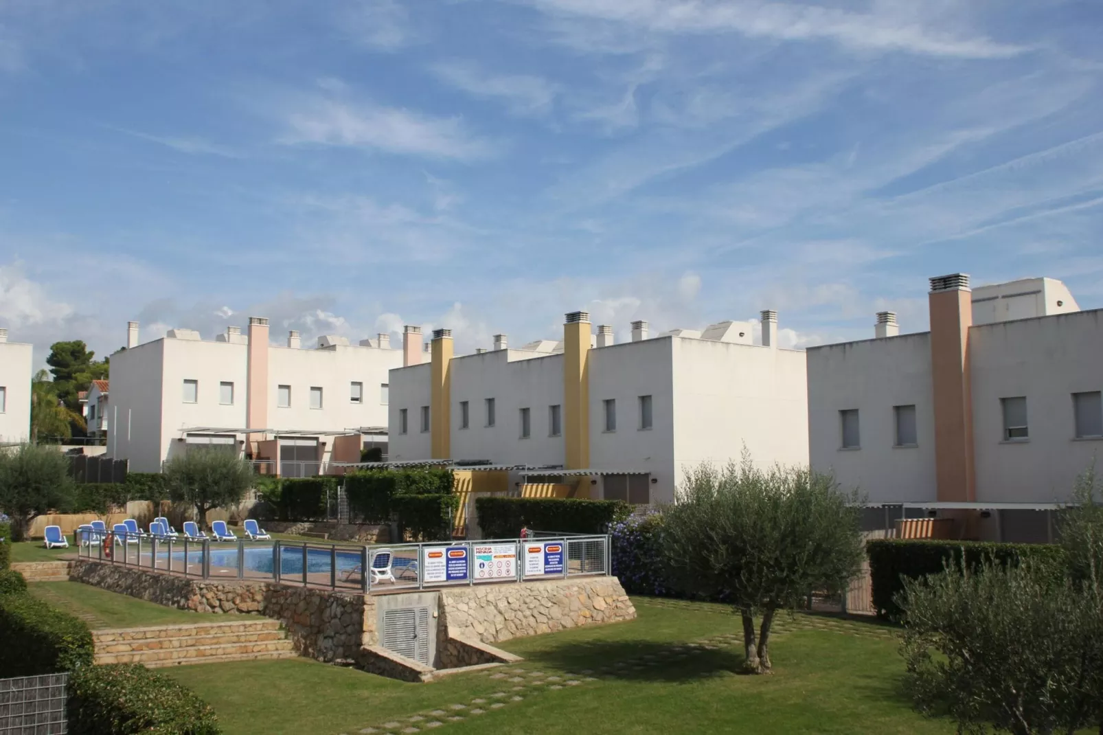 HOTUR 6P-Exterior summer