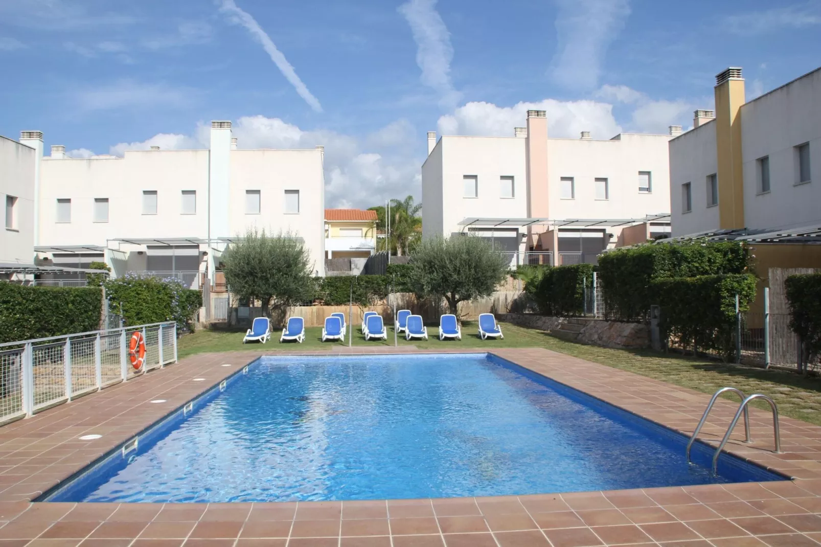 HOTUR 6P-Pool