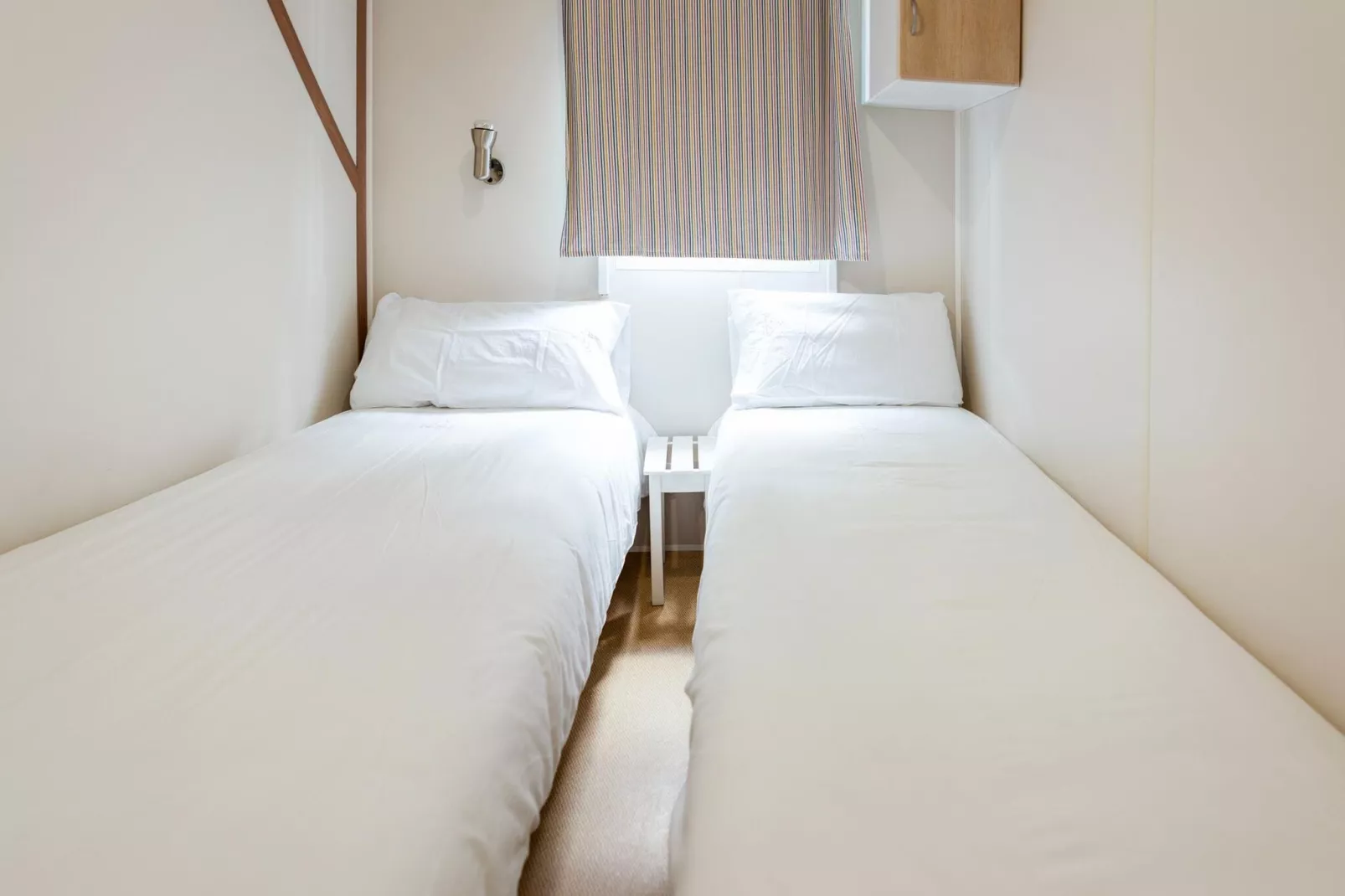 Camping Cambrils Playa BUNGALOW OHARA-Bedroom