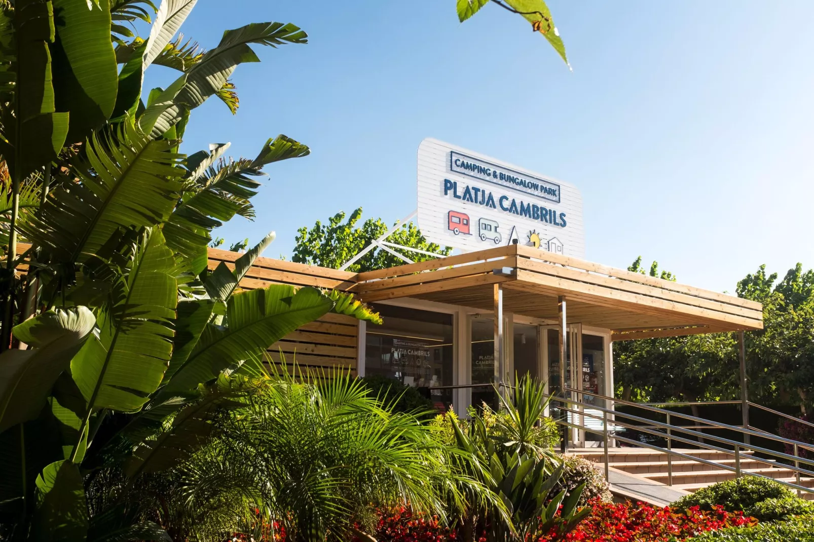 Camping Cambrils Playa BUNGALOW OHARA-Areas summer 5km
