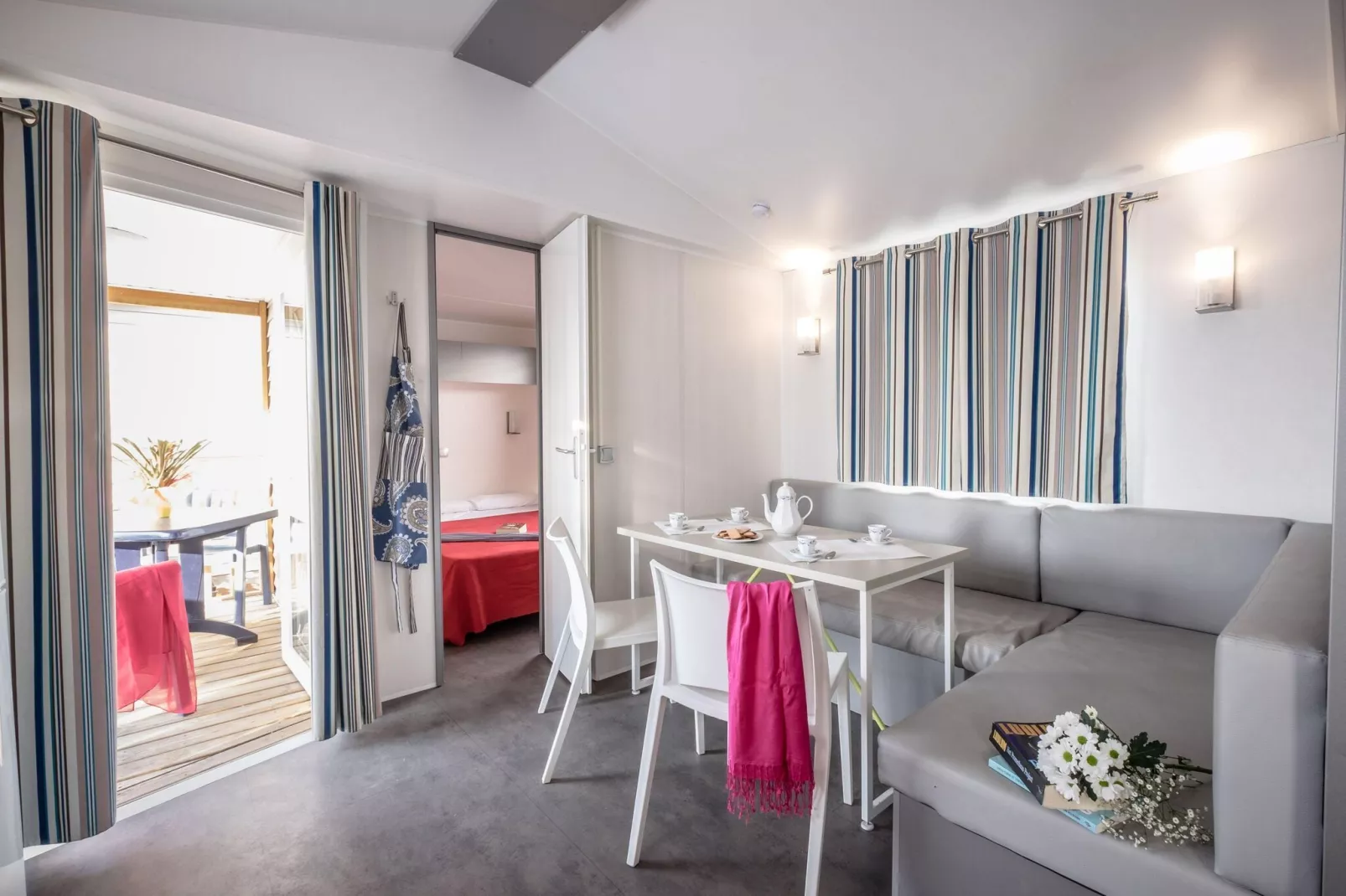 CAMPING ESTIVAL VENDRELL PLATJA MOBILE HOME 4/5-Living room